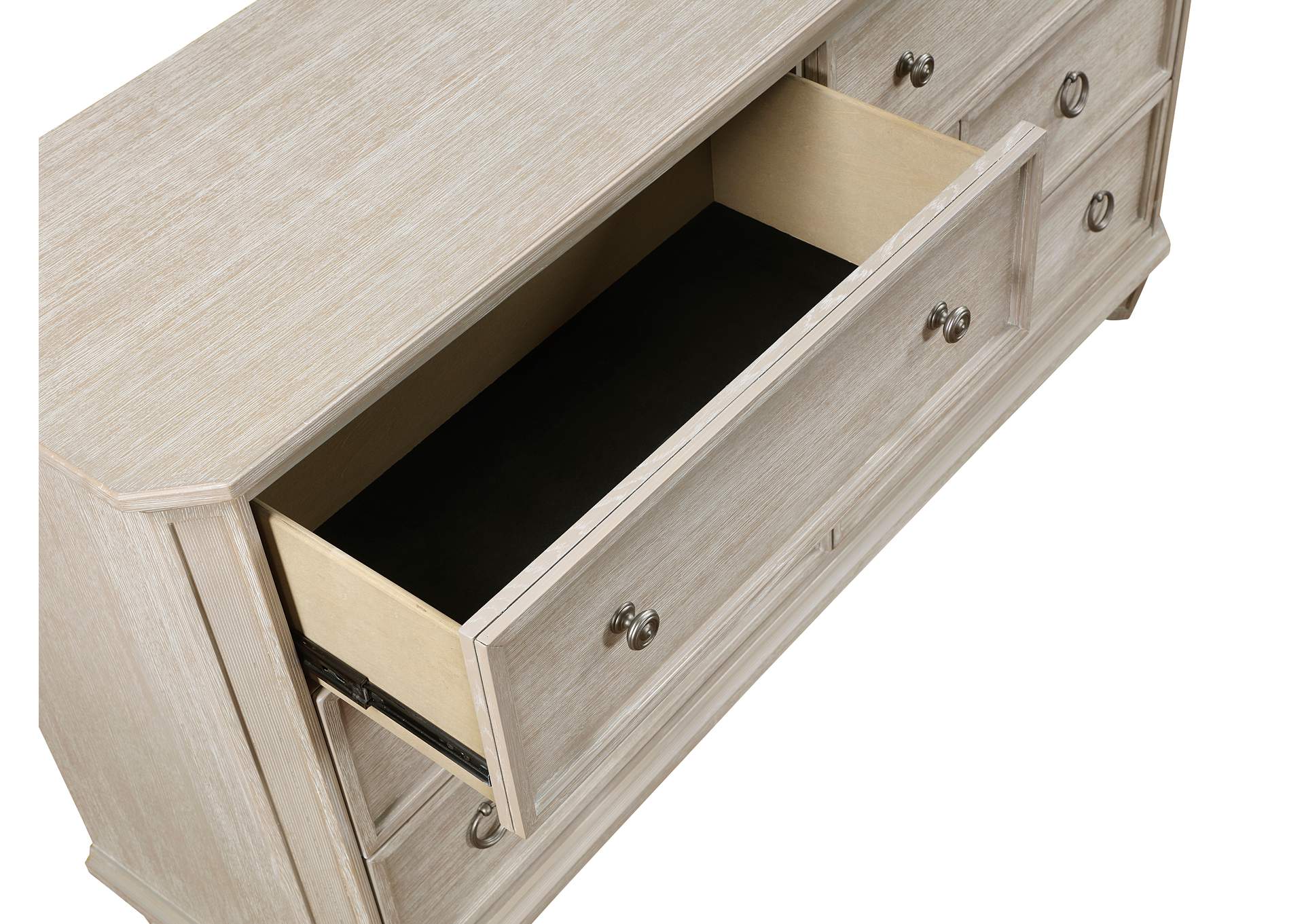 Leander Dresser image 4