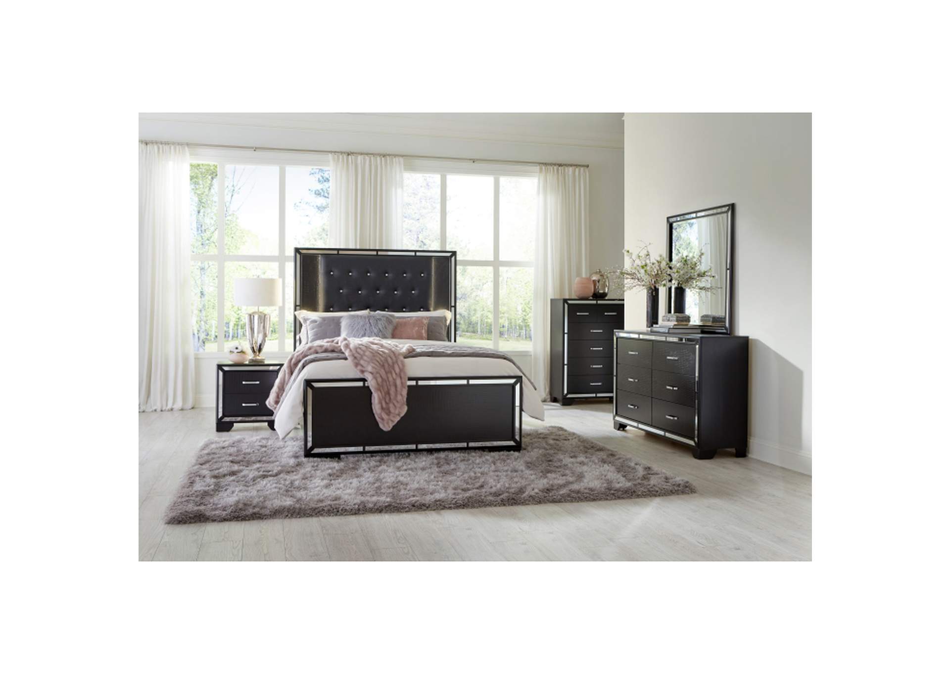 Aveline Dresser image 6