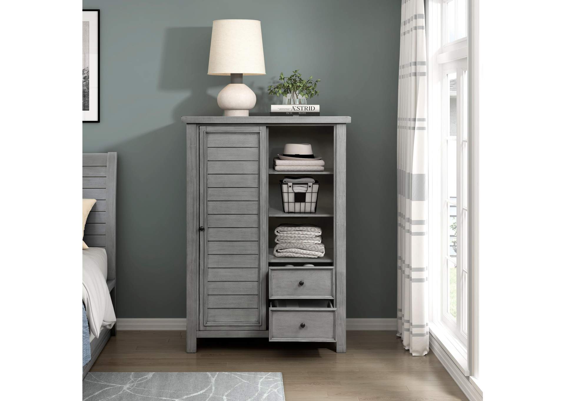 Logandale Wardrobe Chest image 4