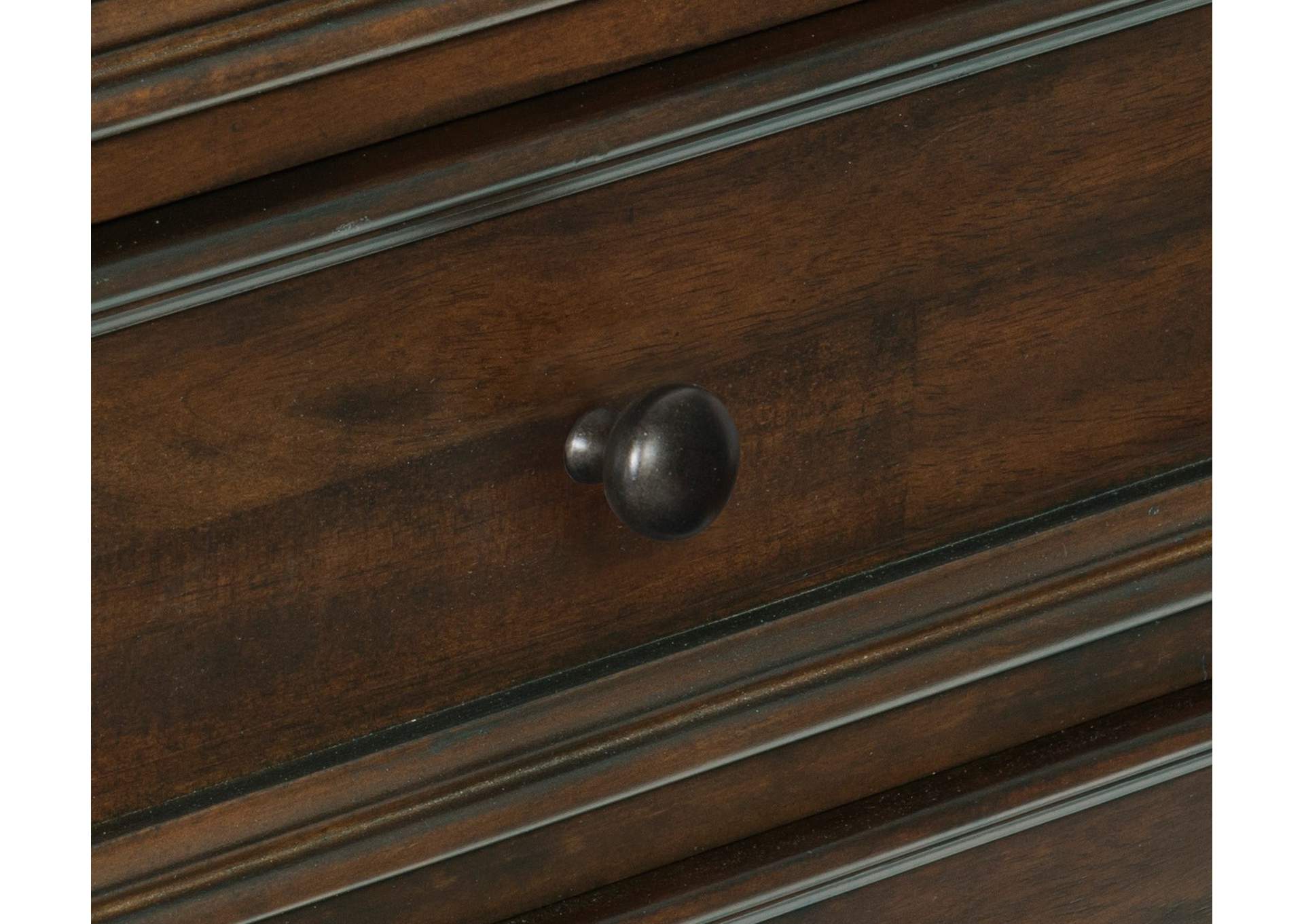 Logandale Chest