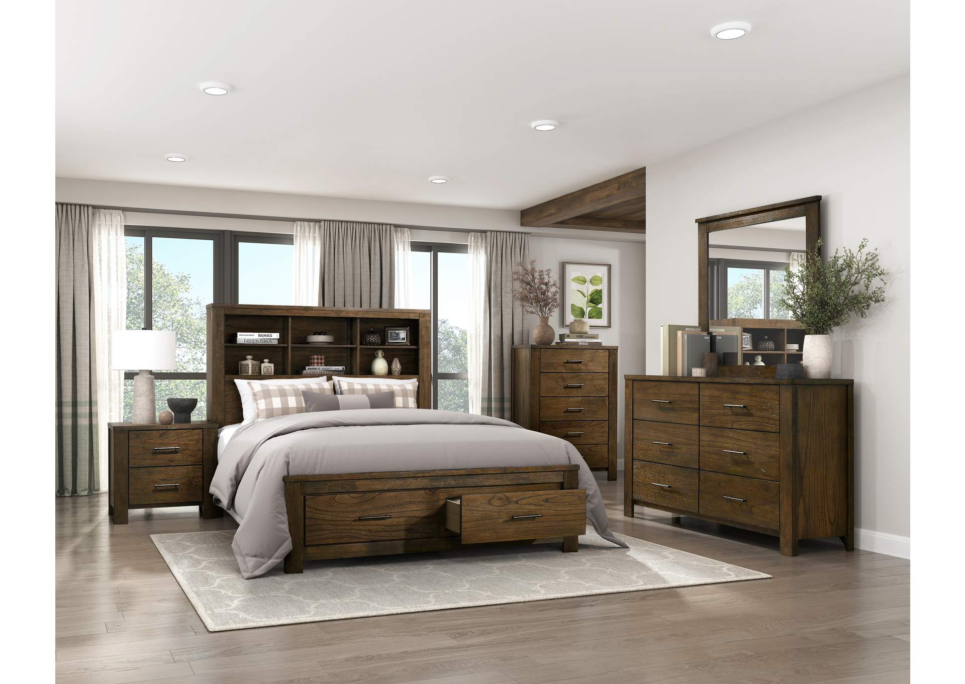 Sullivan Chest