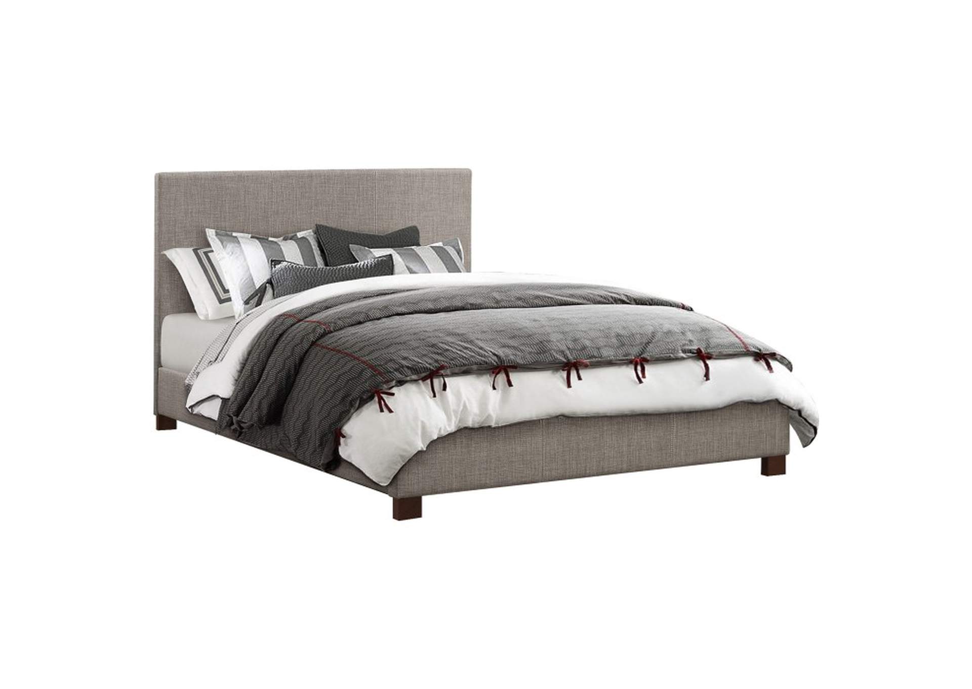 Chasin Queen Platform Bed image 1