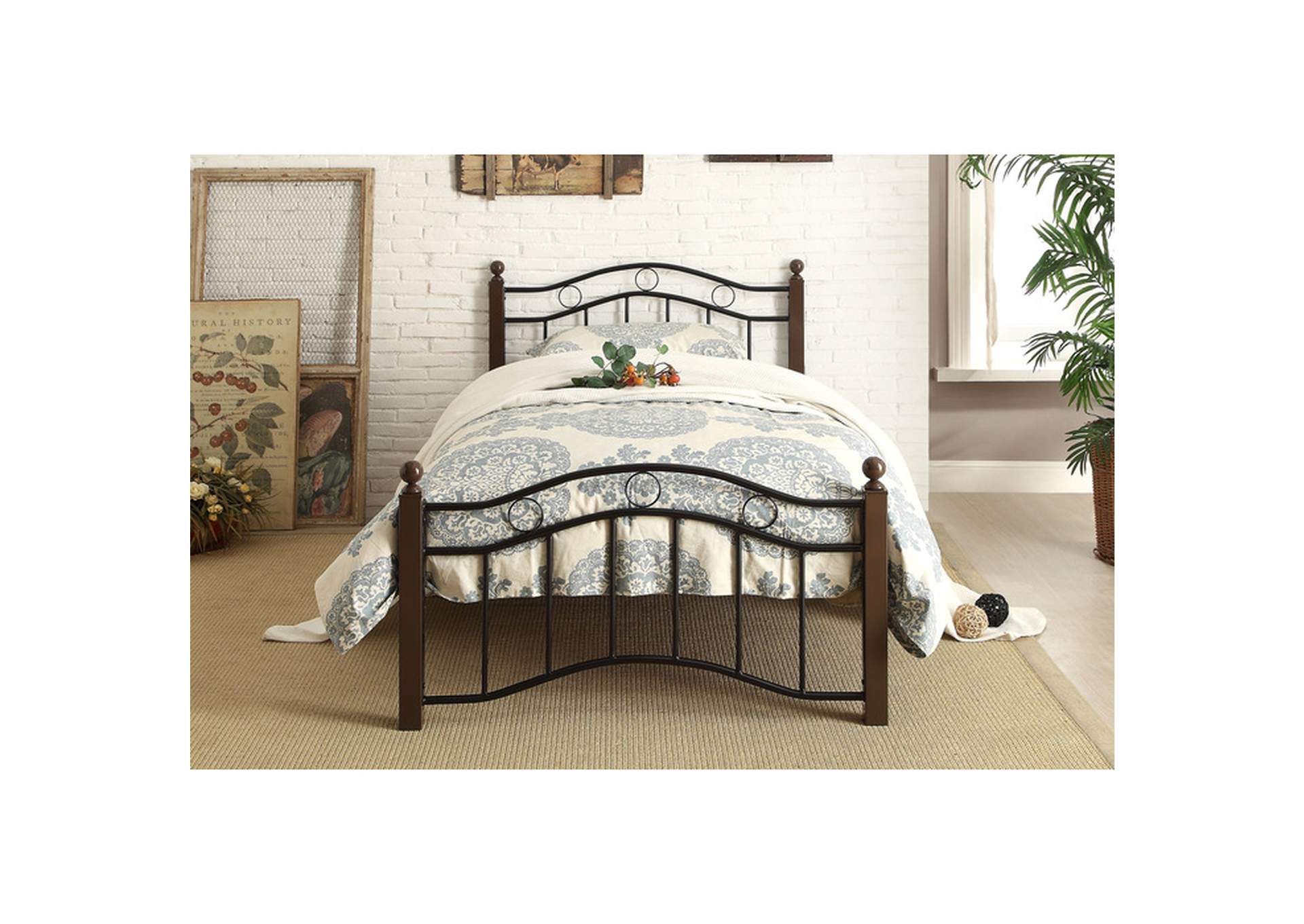 Averny Twin Platform Bed image 4