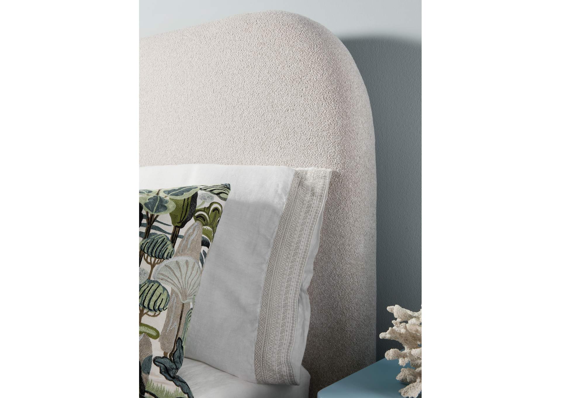 Commerce and Market Bridget Queen Upholstered Bed image 4