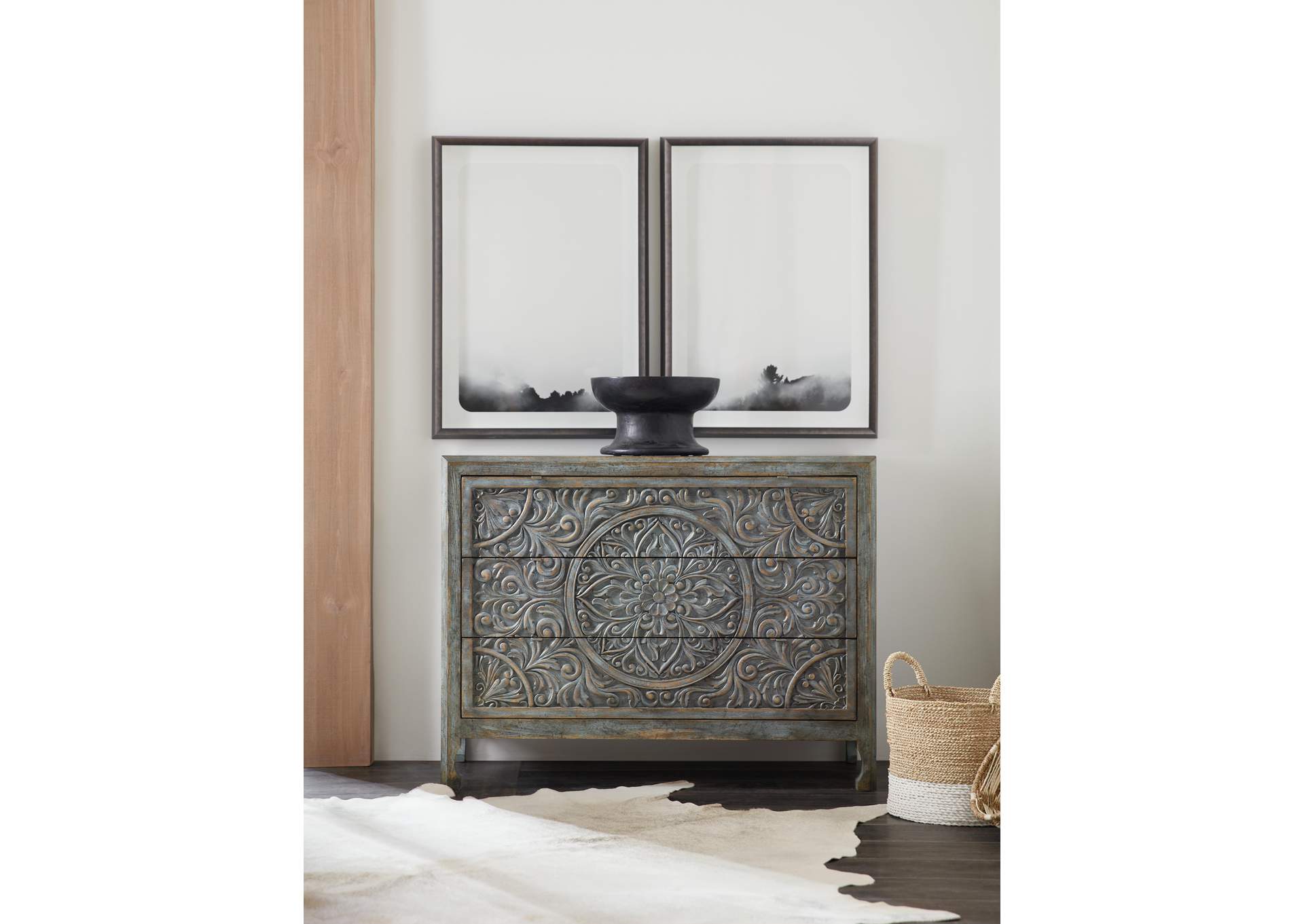 La Grange Lockhart Three - Drawer Accent Chest image 5