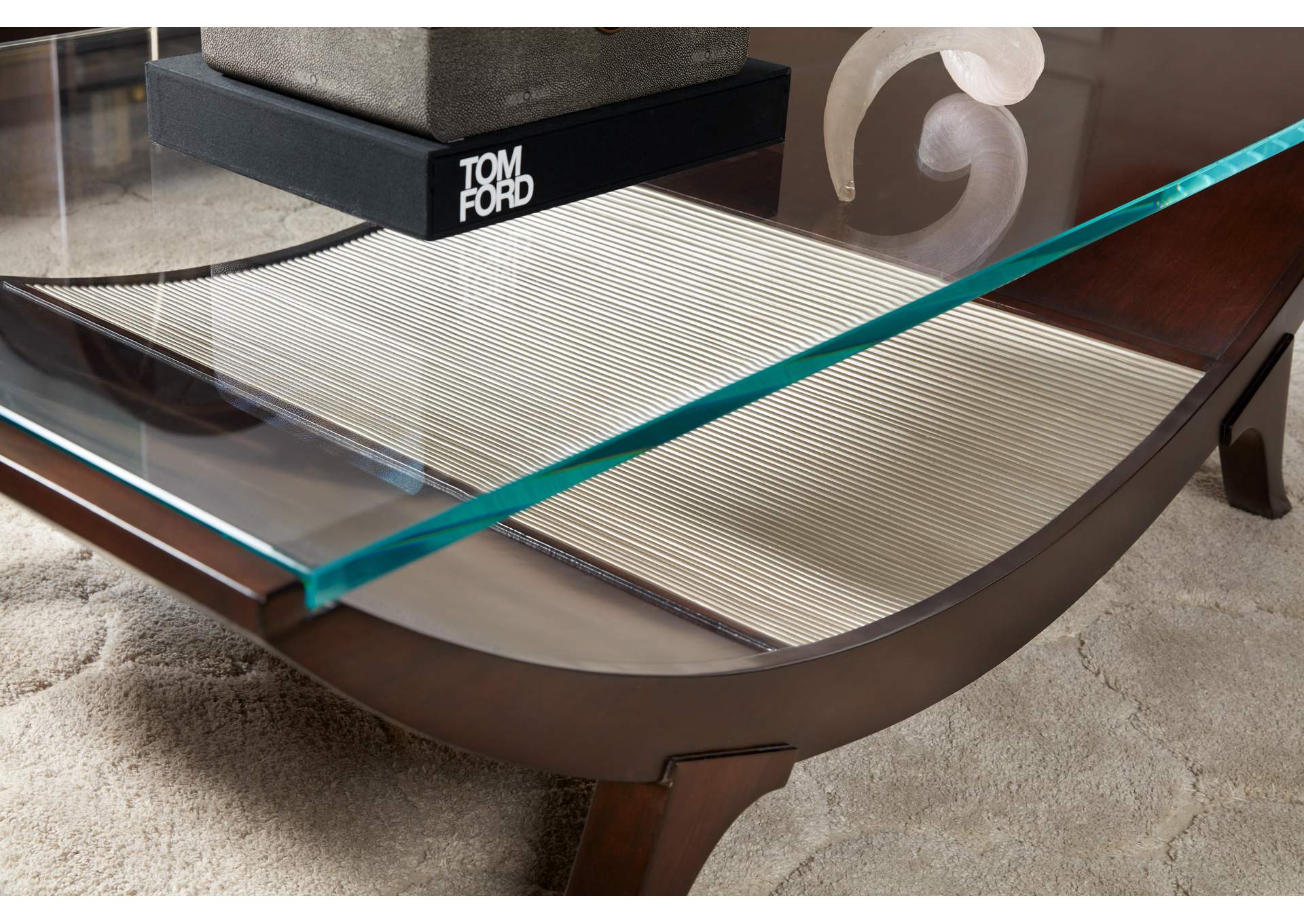 Bella Donna Rectangle Cocktail Table image 5
