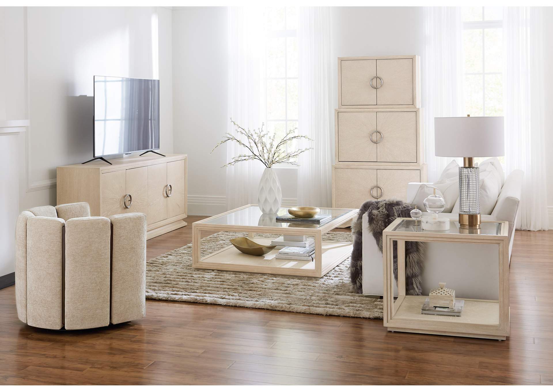 Nouveau Chic End Table image 7