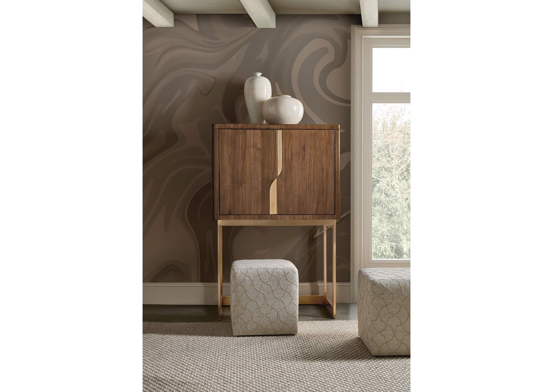 Eleana Bar On Stand image 9
