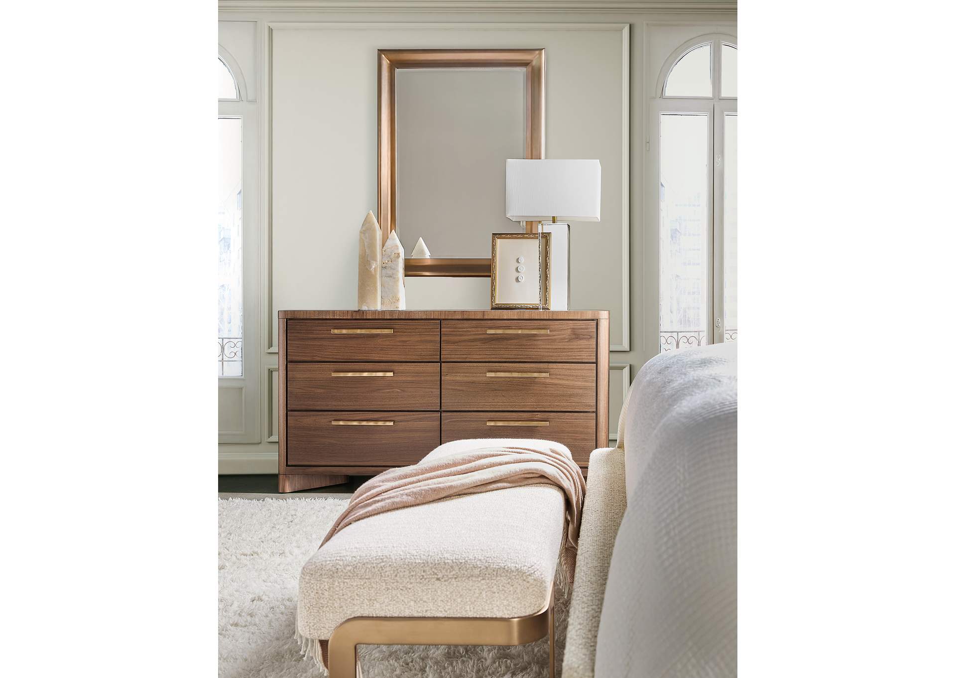 Eleana Dresser image 5