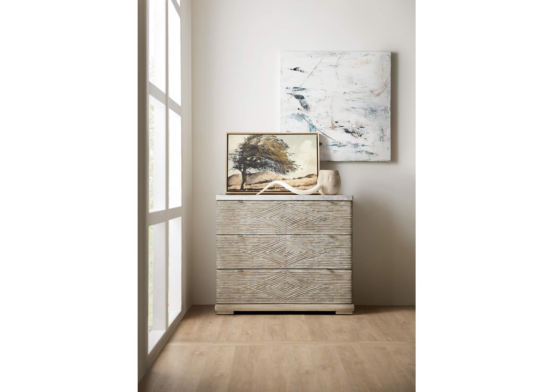 Amani Three - Drawer Accent Chest image 4