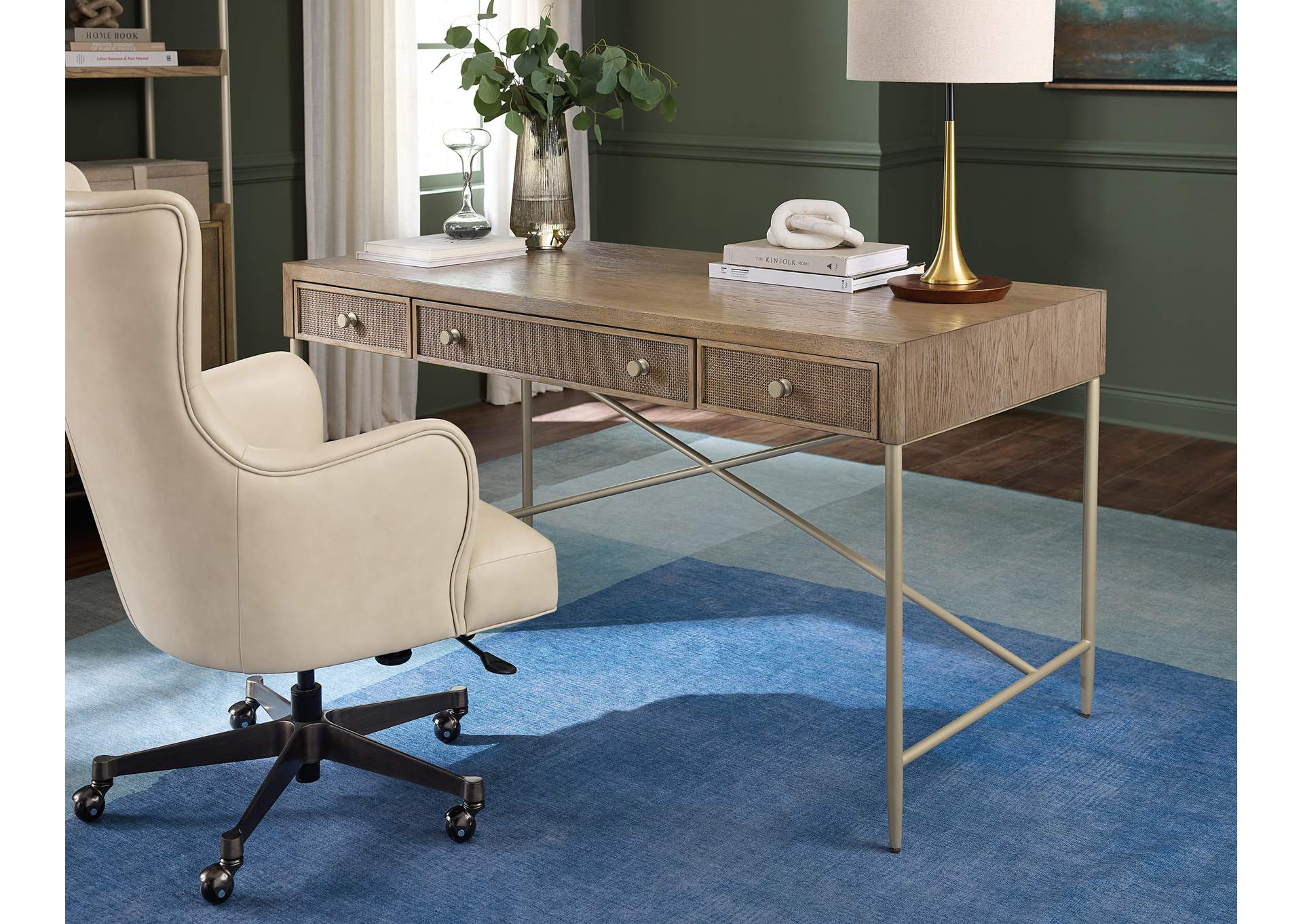 Lazzaro Executive Tilt Swivel Chair image 9