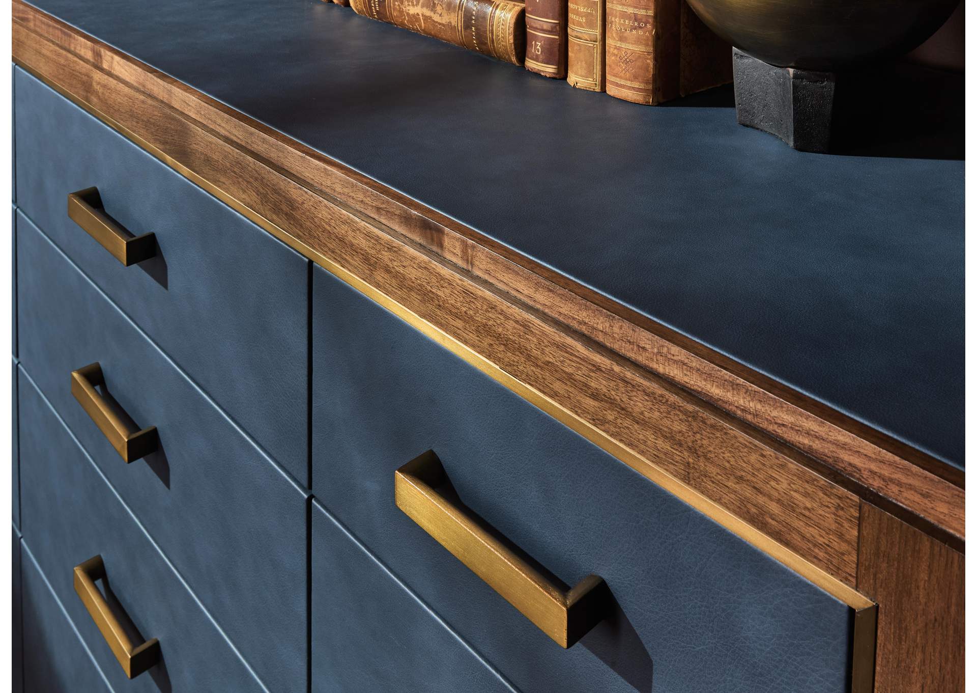 Melange Geneva Accent Drawer Chest image 7