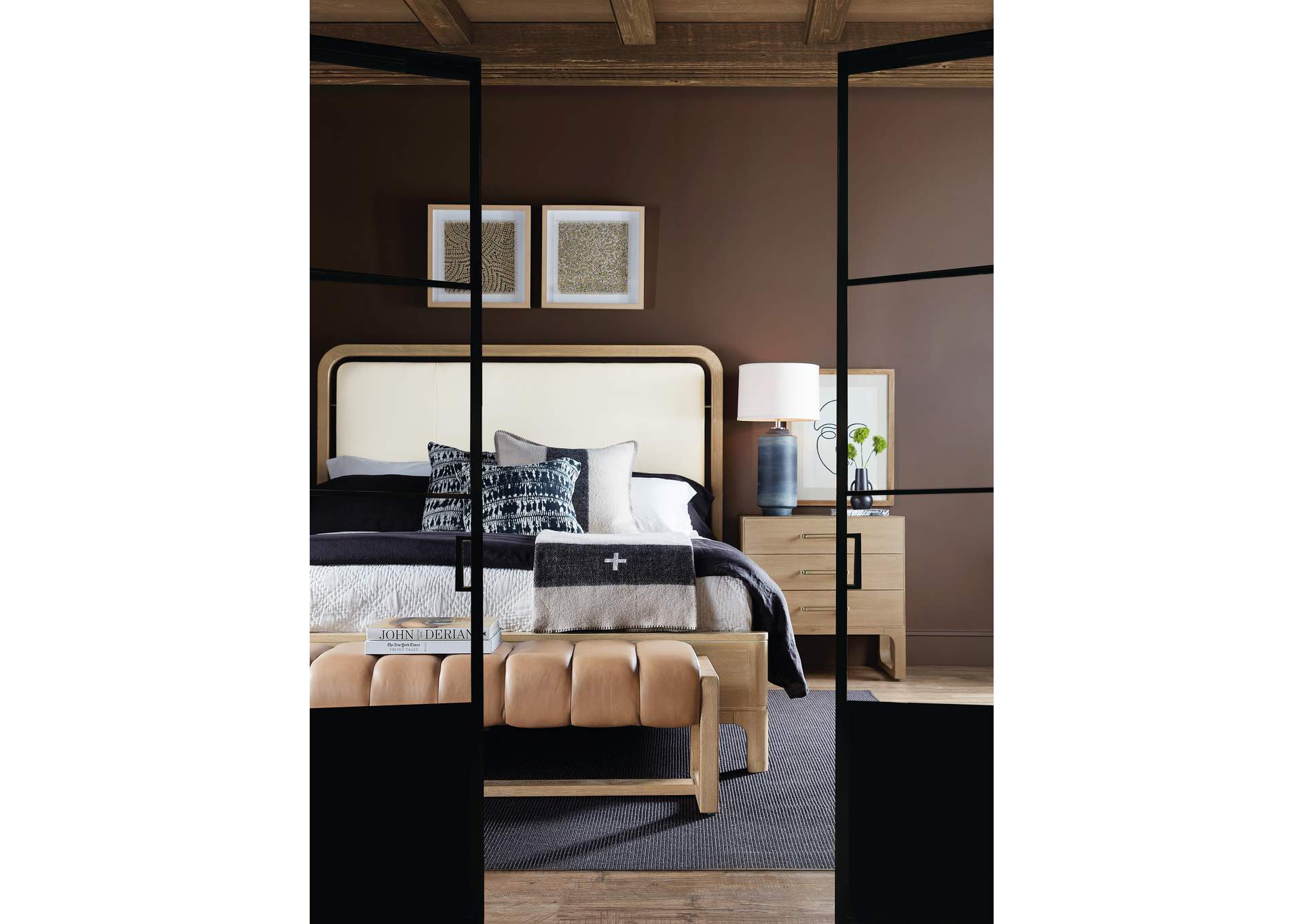 Banyon Bay King Panel Bed image 8