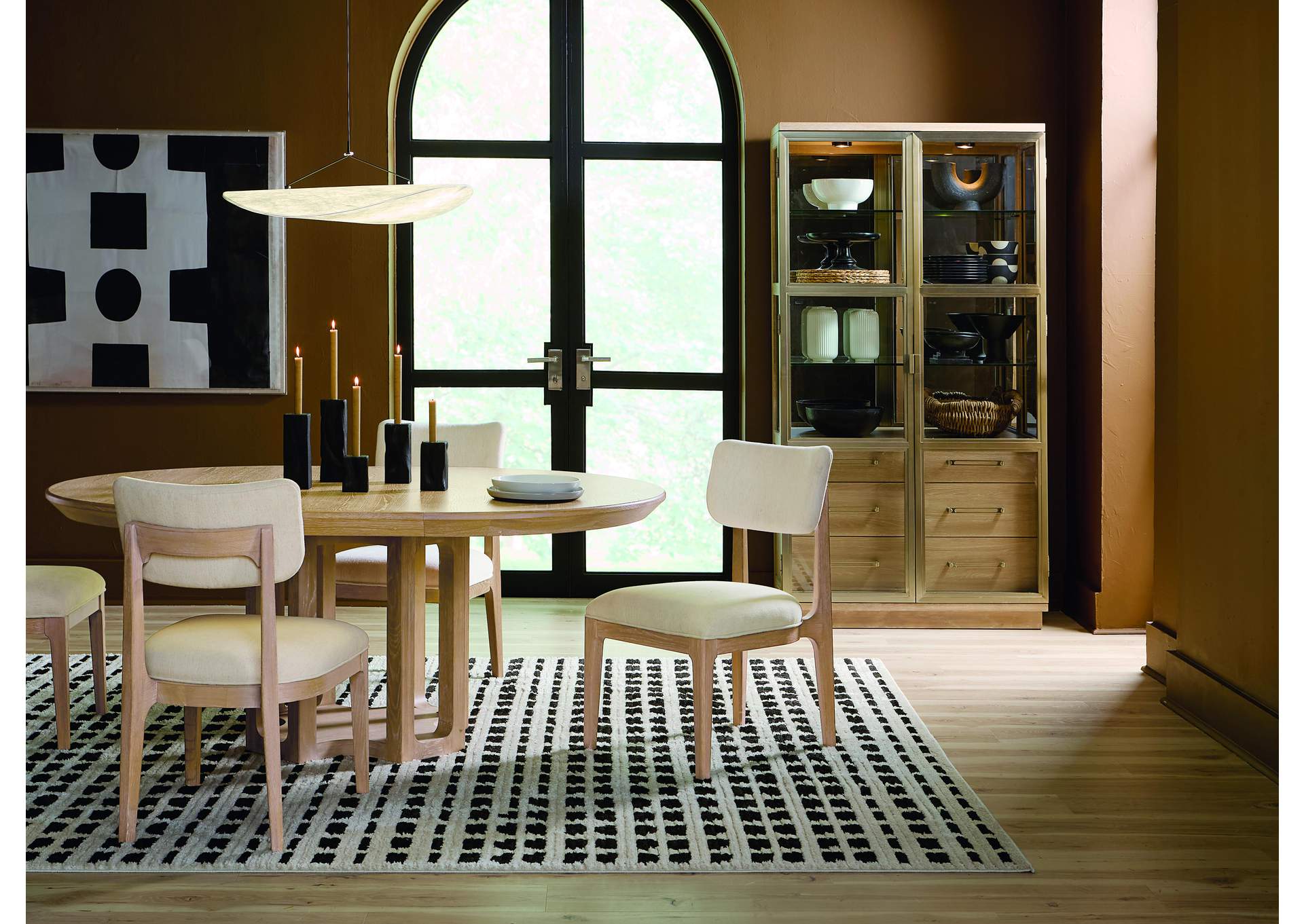 Banyon Bay Round Dining Table With One 18 - Inch Leaf image 10