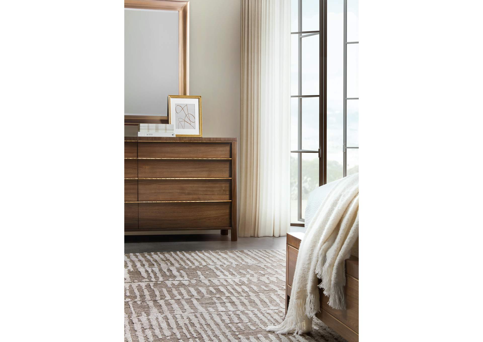 Eleana Eight Drawer Dresser image 5