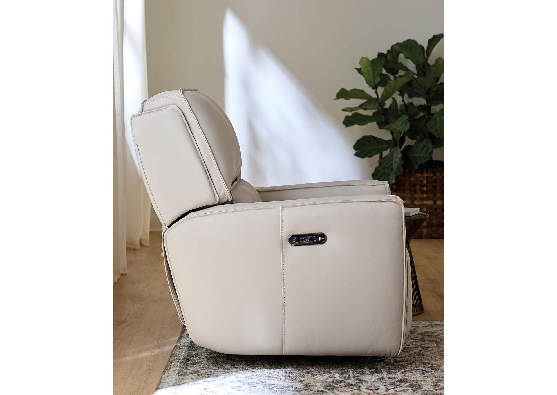 Miles Zero Gravity Power Recliner With Power Headrest image 8