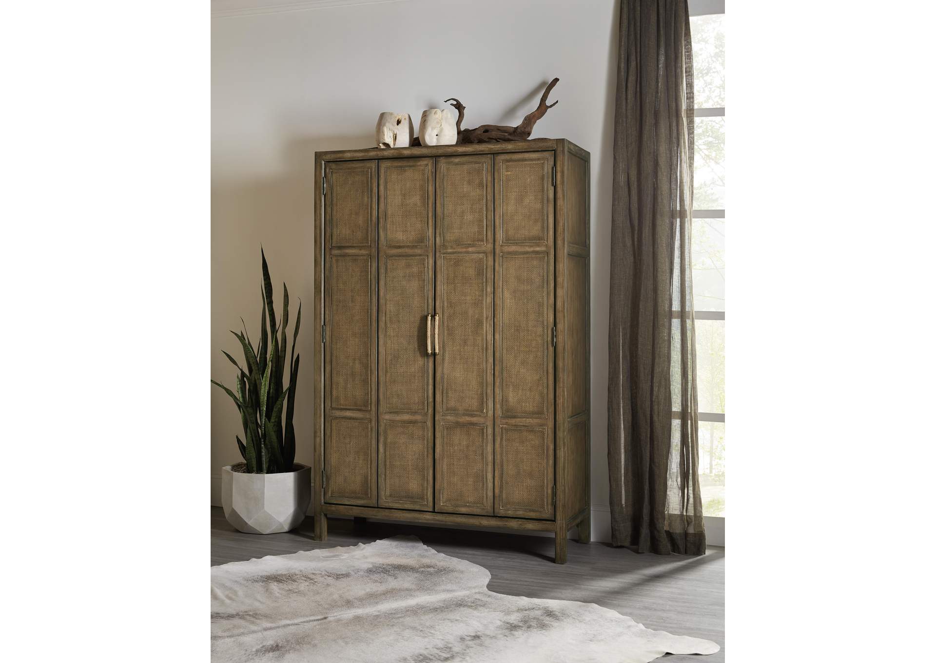 Sundance Bar Cabinet image 10