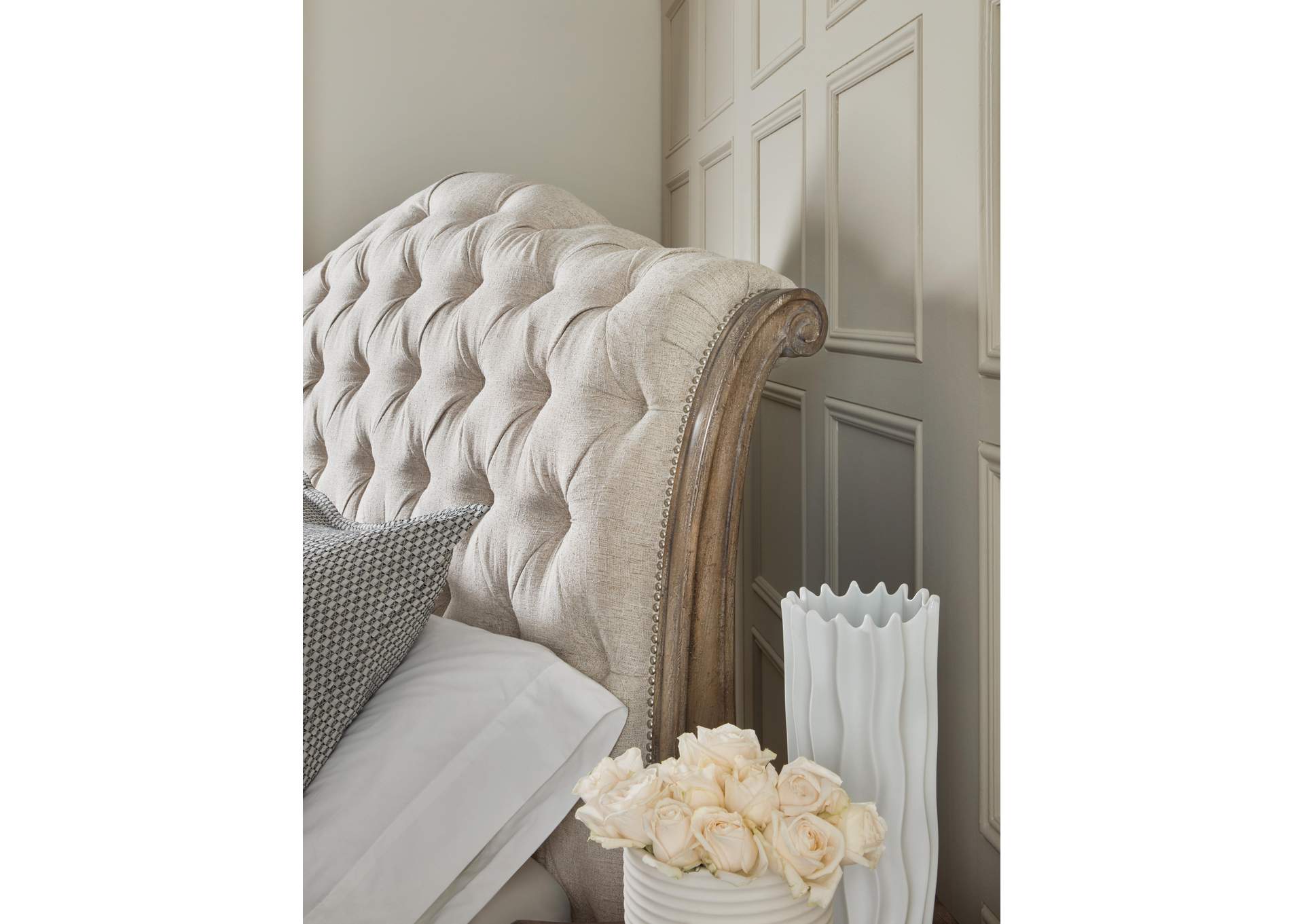Castella California King Tufted Bed image 4