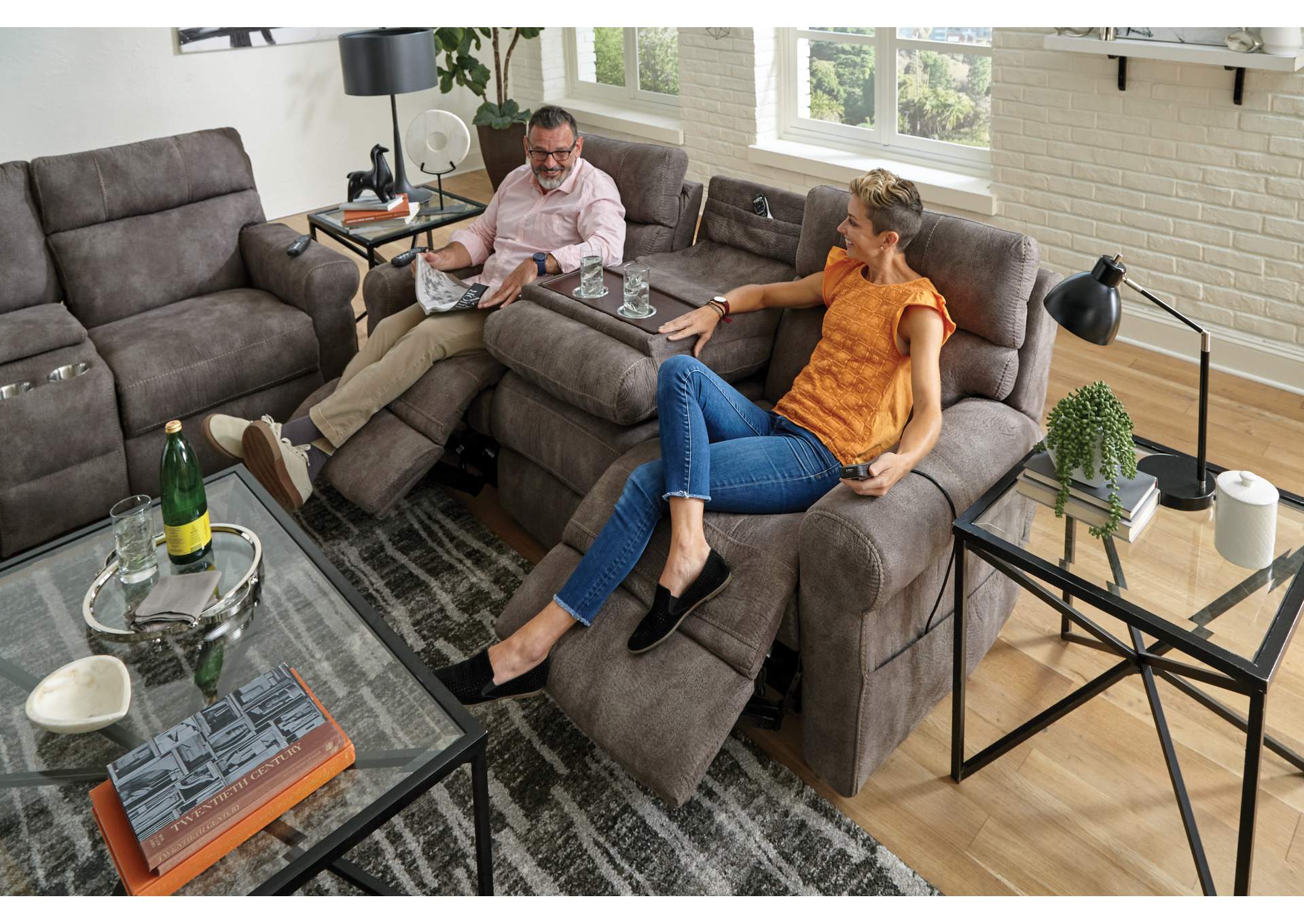 Tranquility Power Headrest Power Layflat Recliner Sofa with Ddt, Cr3 Heat, Massage, Lumbar image 7