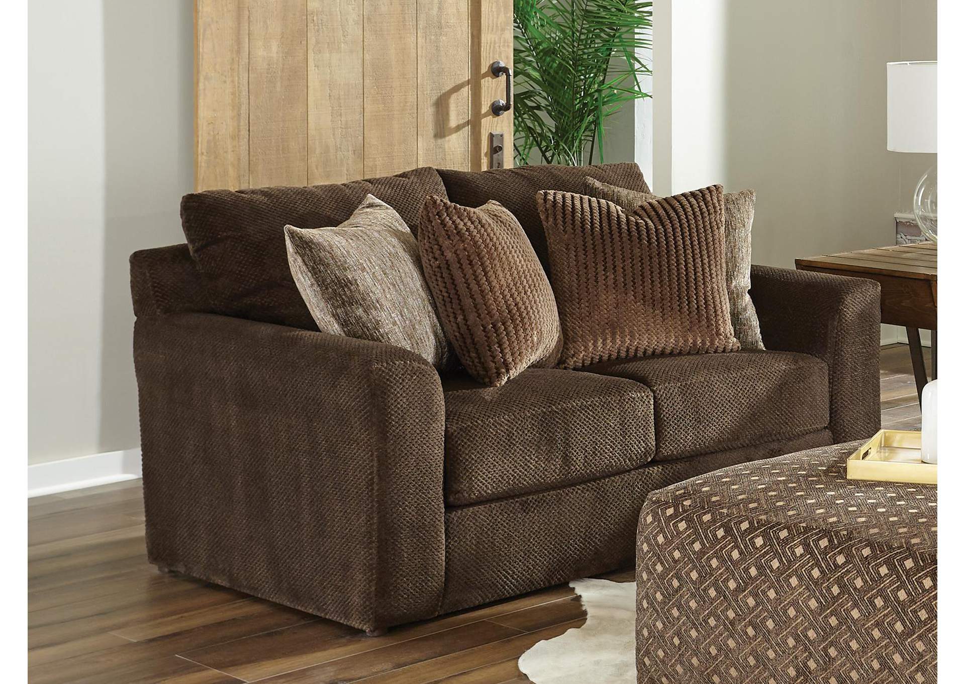 Midwood Loveseat image 4