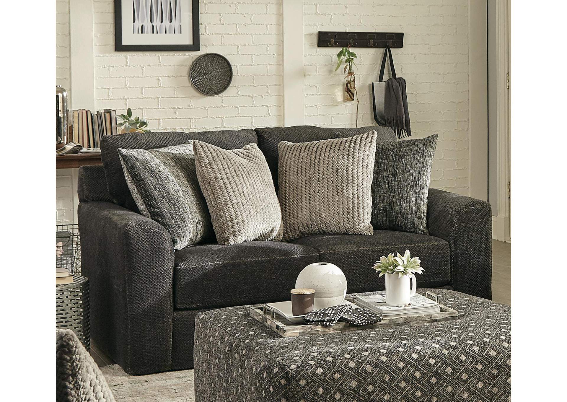 Midwood Loveseat image 8