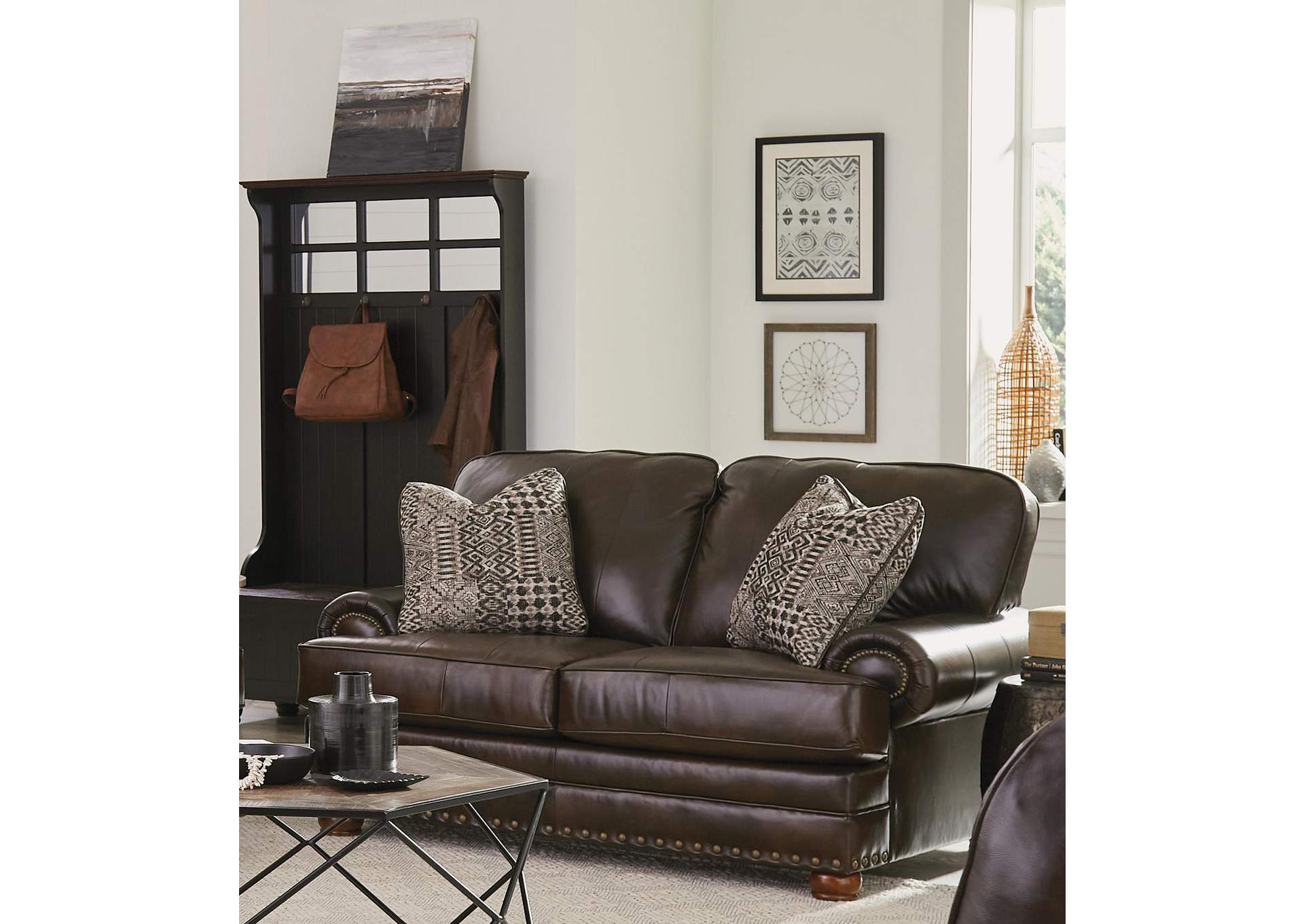 Roberto Loveseat image 3