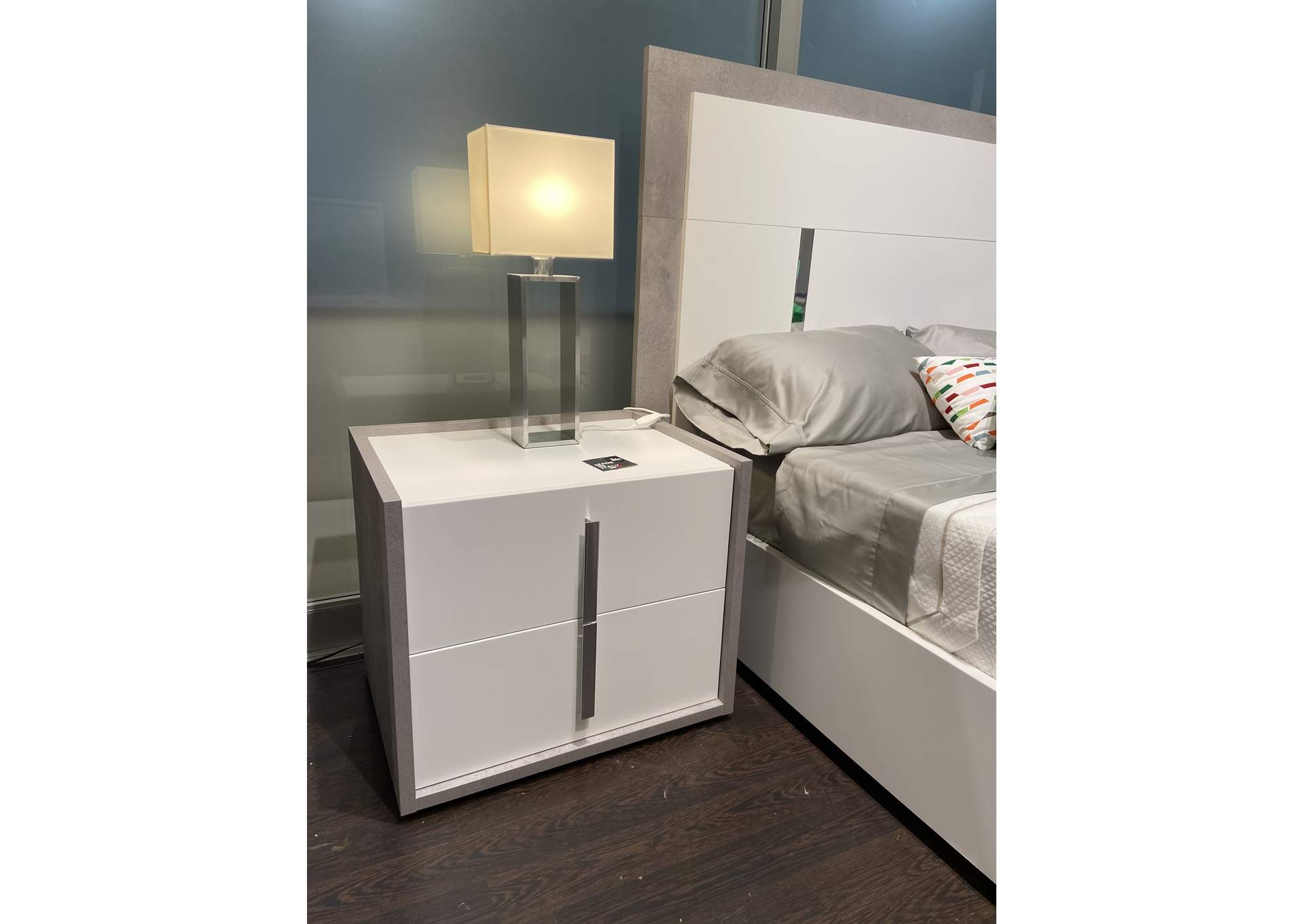 Ada Premium Queen Bed In Cemento - Bianco Opac image 4