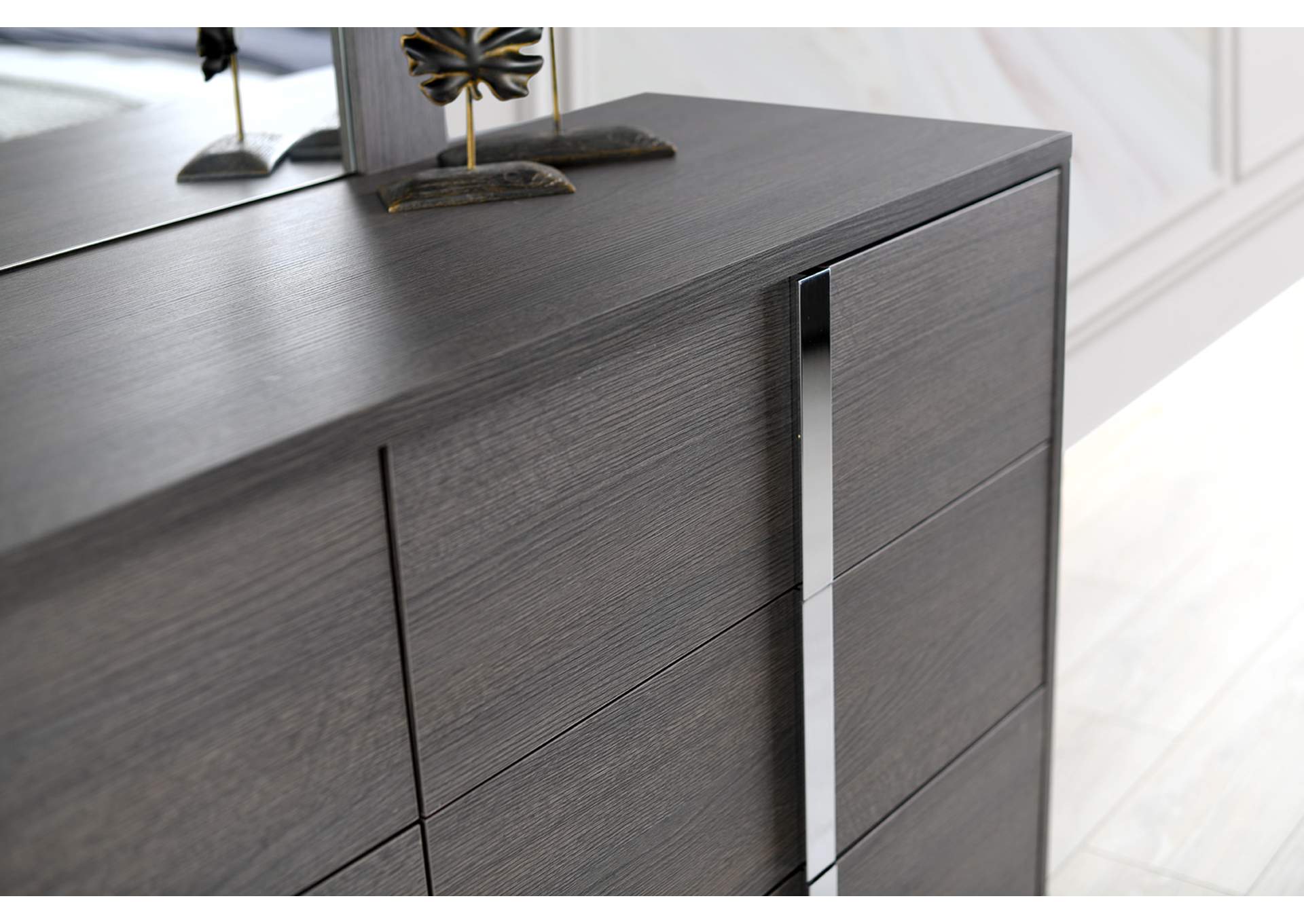 Giulia Queen Bed In Matte Grey image 13