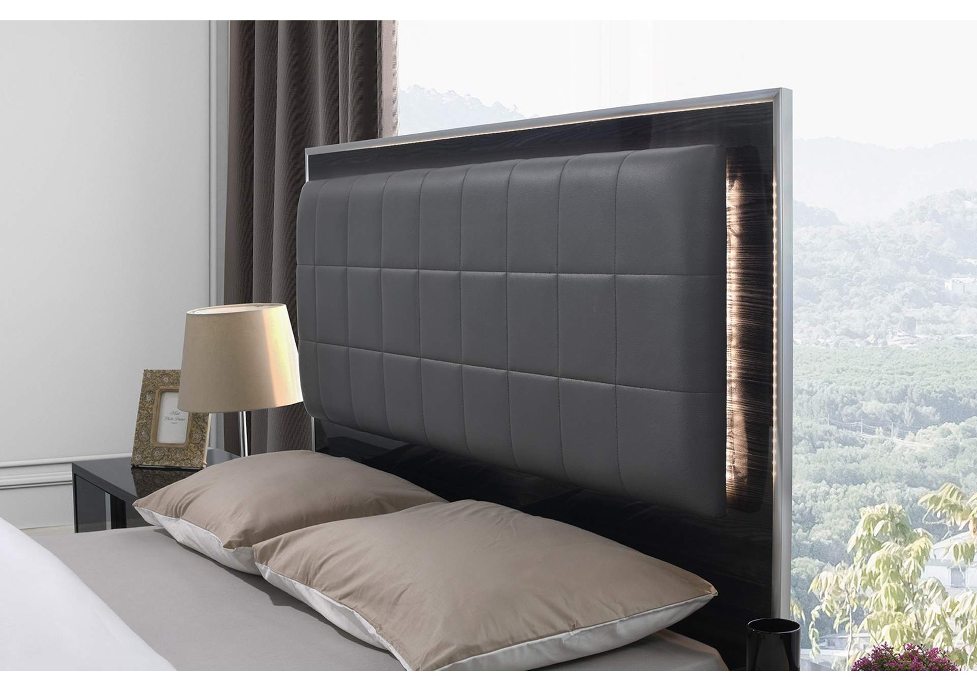 Giulia  Nightstand Left Facing In Glossy Gray image 7