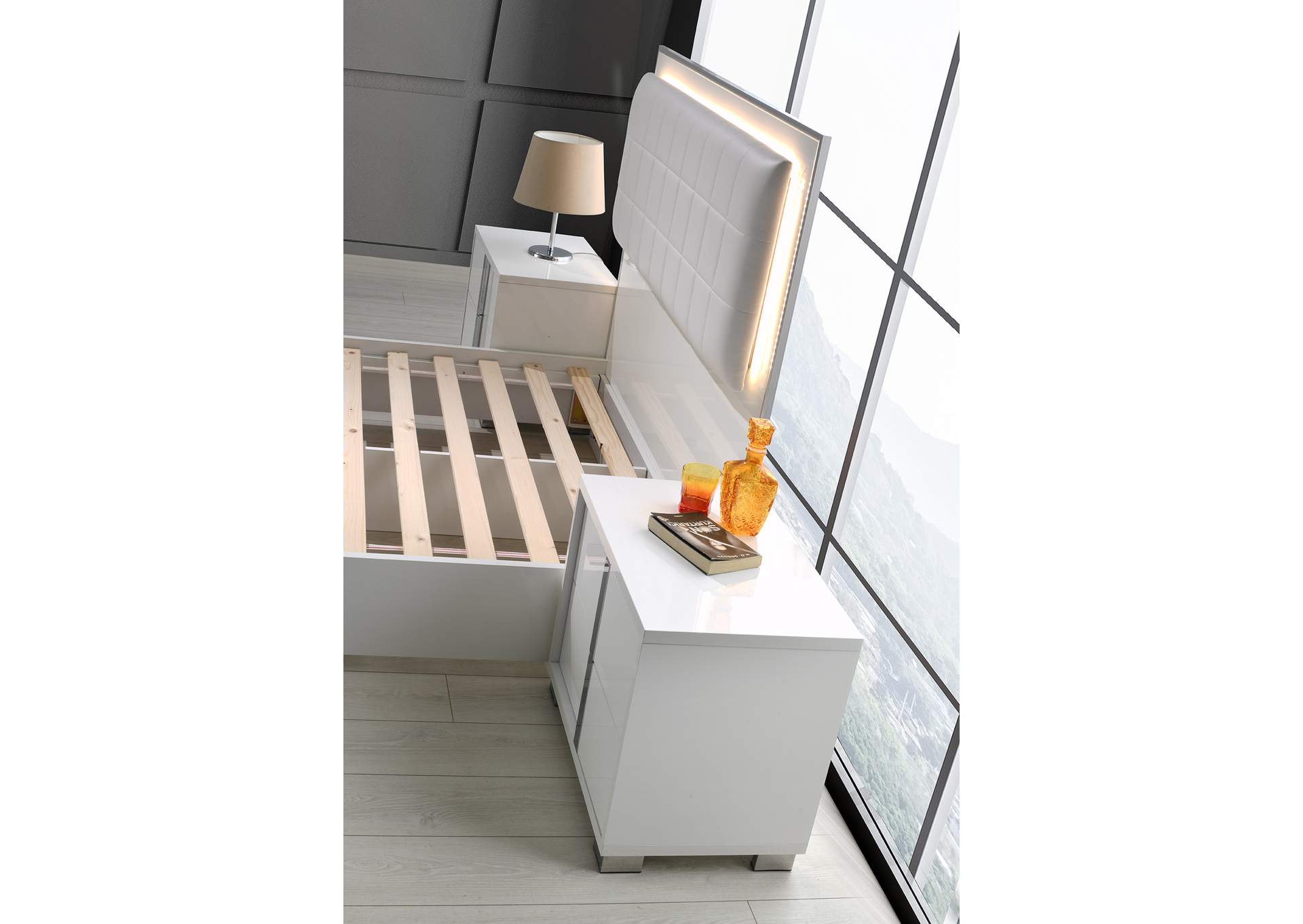 Giulia  Nightstand Left Facing In White image 7