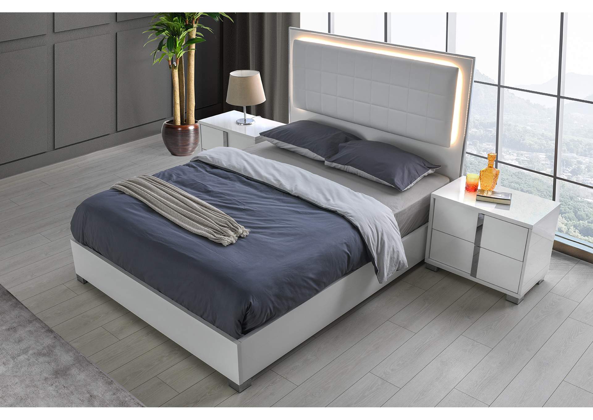 Giulia  Nightstand Left Facing In White image 4