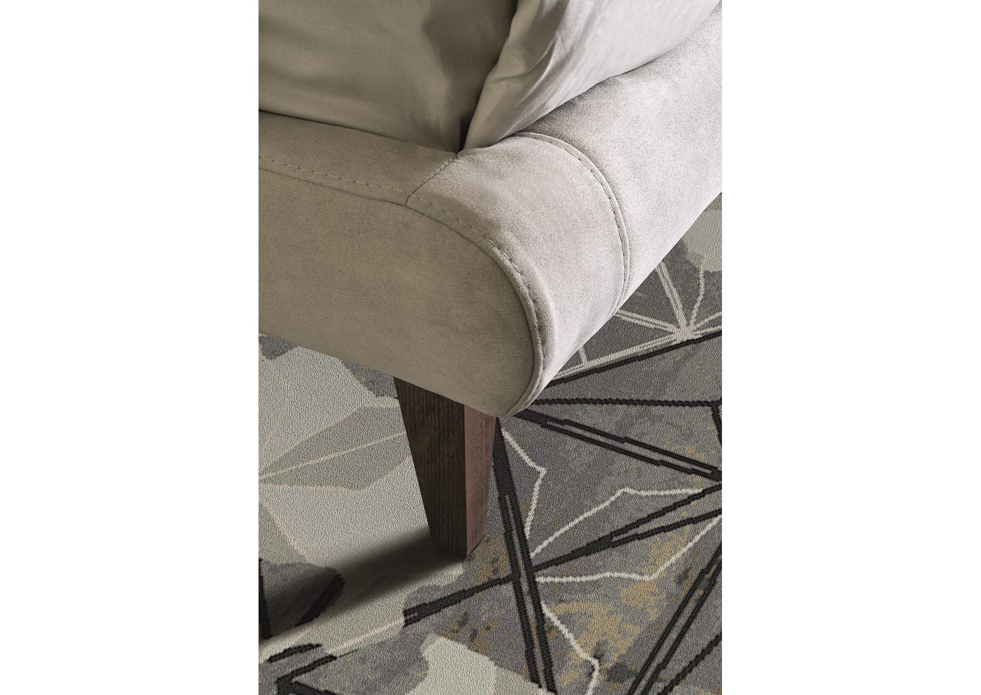 Metropolitan Fabric Queen Bed image 6