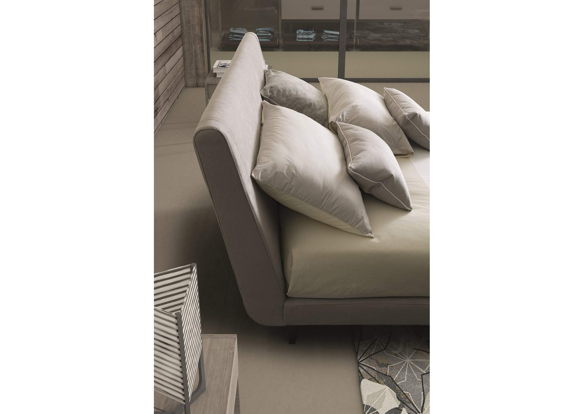 Metropolitan Fabric Queen Bed image 5