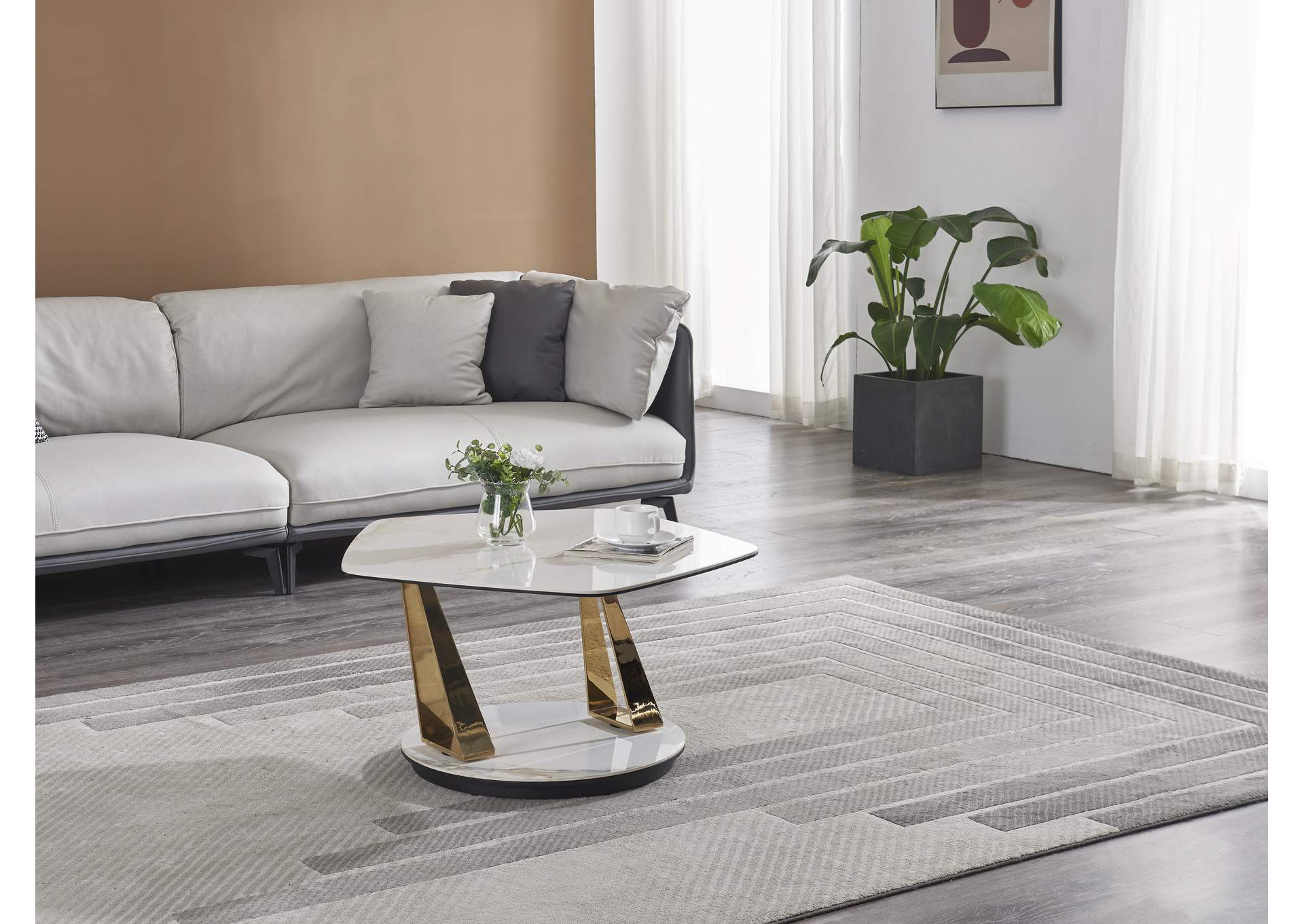 Mc Orleans Coffee Table image 4