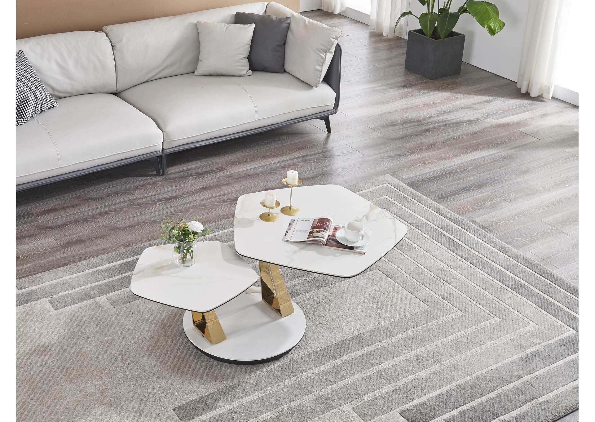 Mc Orleans Coffee Table image 3