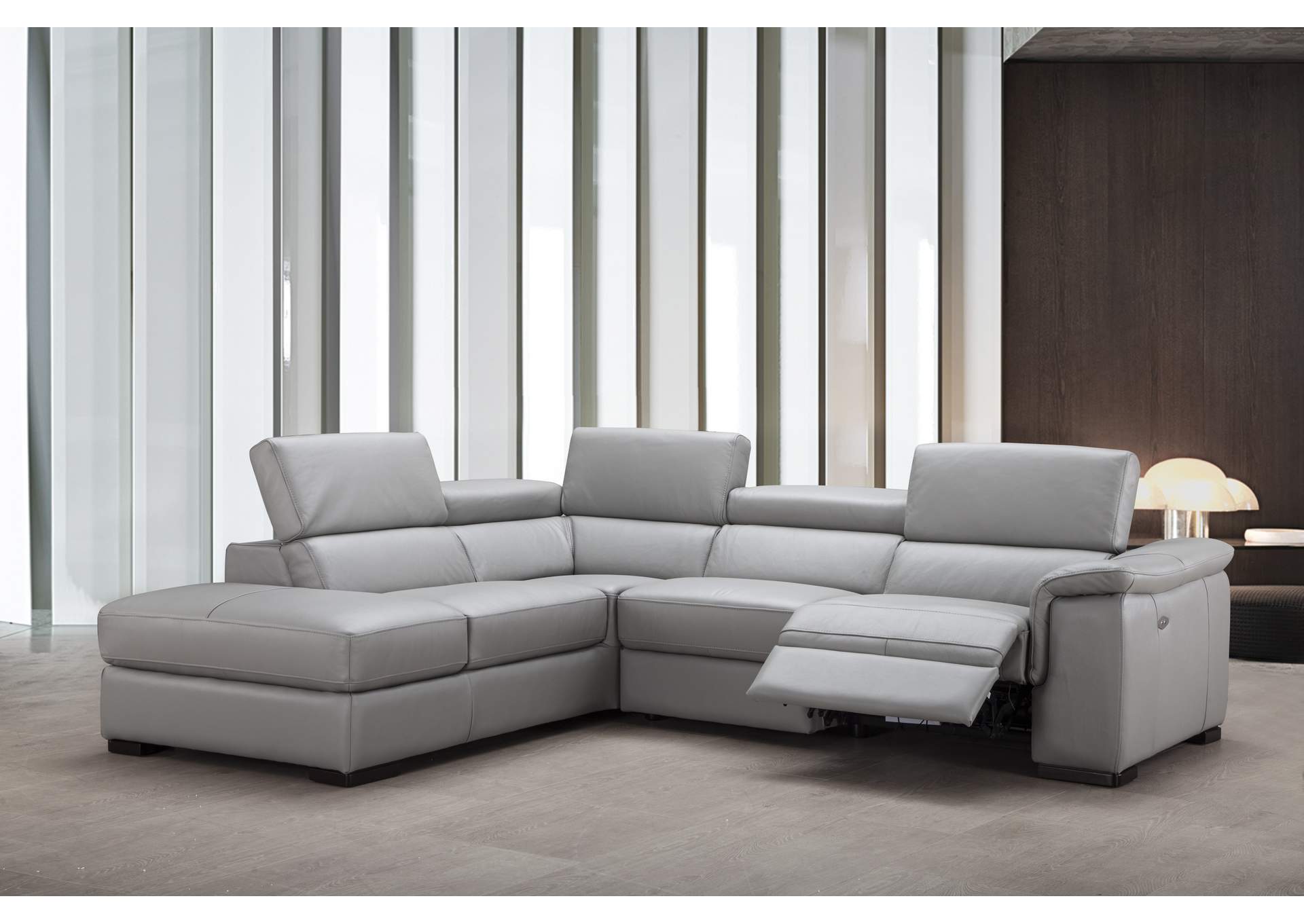 Perla Premium Leather Sectional In Left Hand Facing Chaise image 4