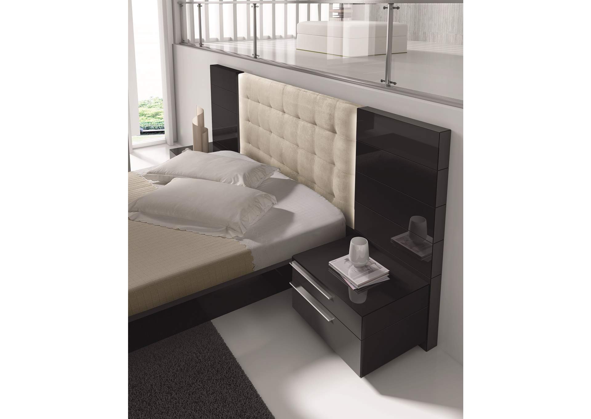 Santana Queen Size Bed image 1