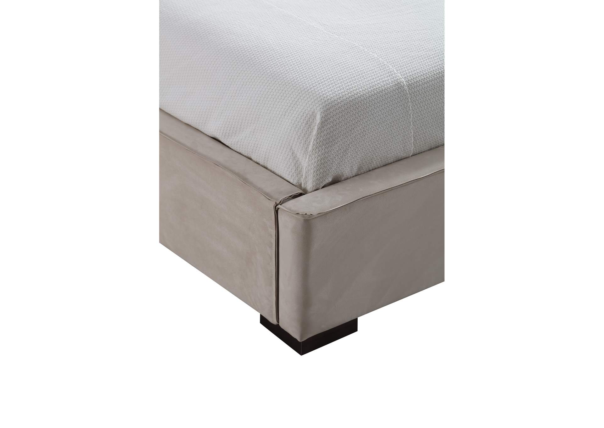 Serene King Bed In Natural image 5
