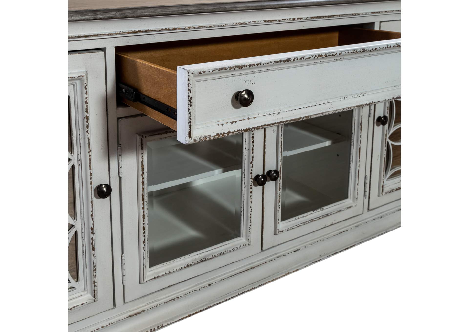 Magnolia Manor Entertainment Center