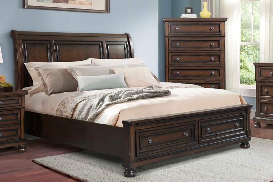 Kingston Queen Bed & Chest image 1