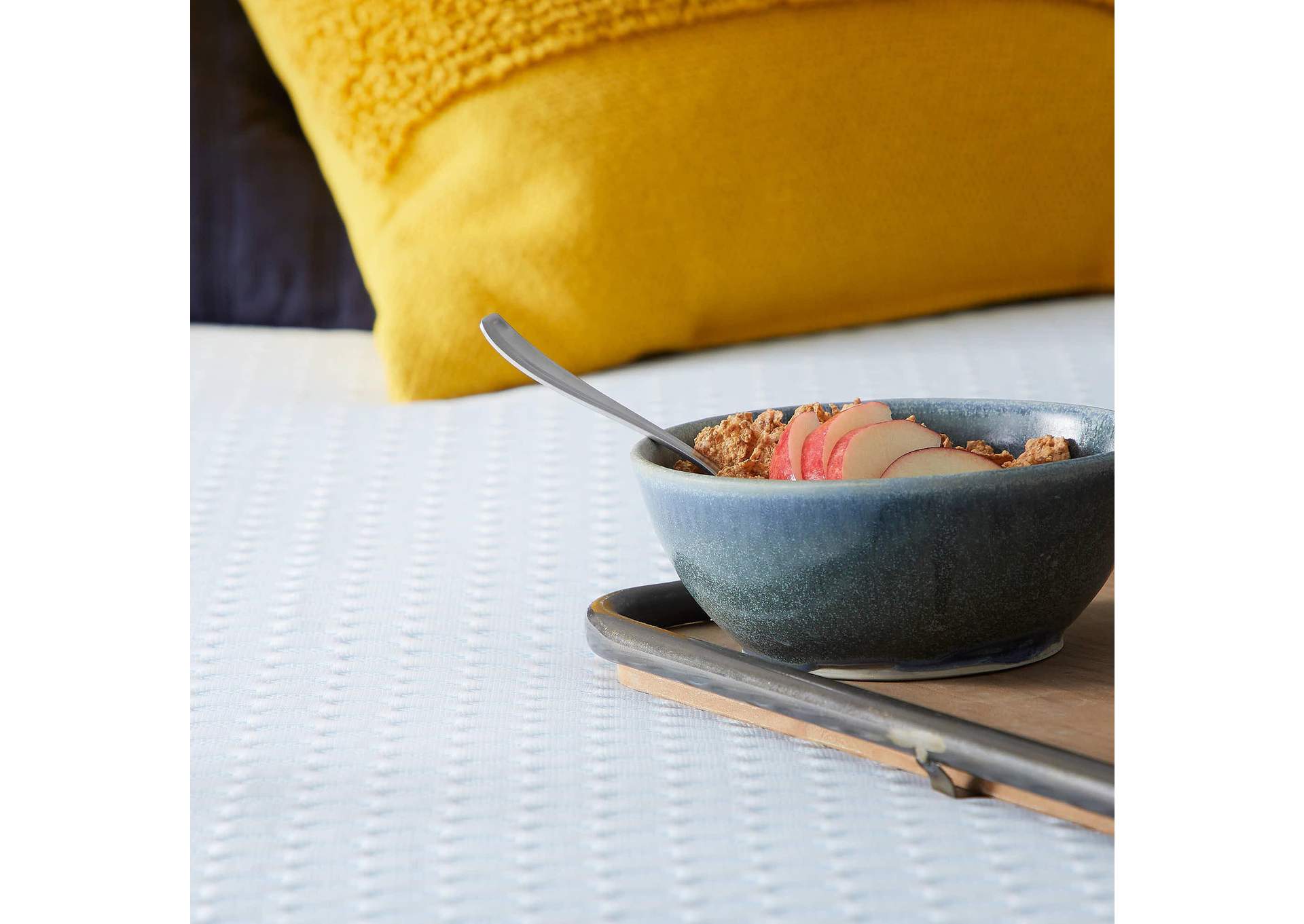 Cooling Mattress Protector - California King image 5