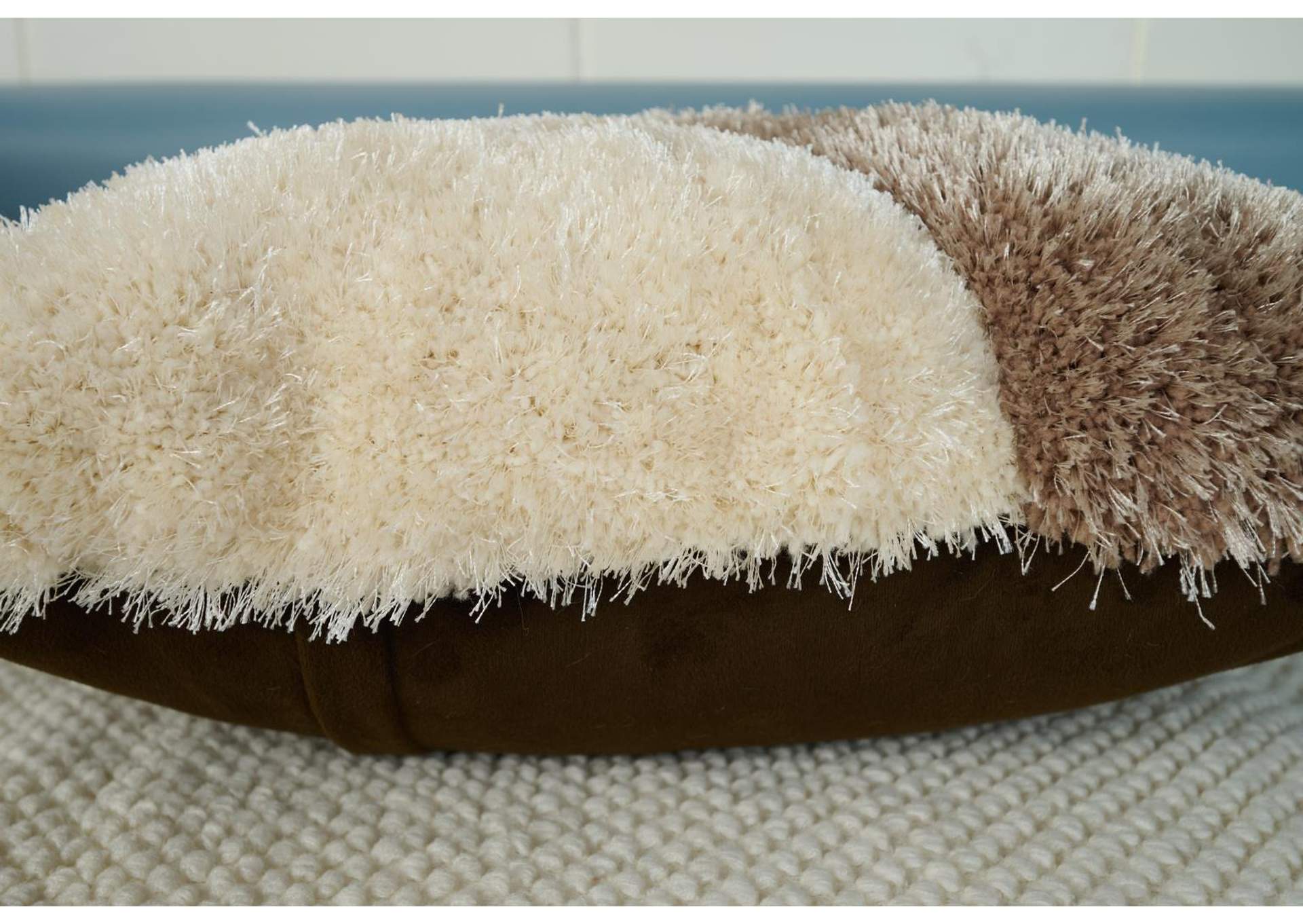 MATEOS PILLOW  MSP66  20