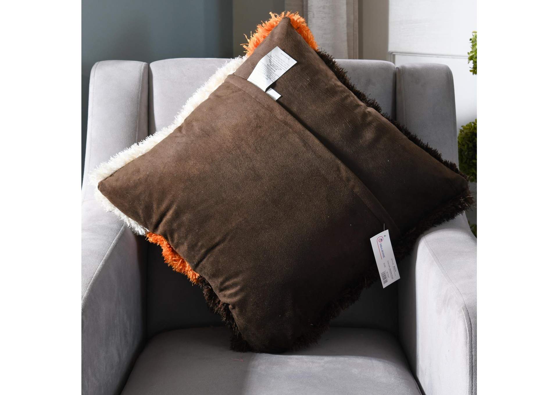 MATEOS PILLOW  MSP67  20
