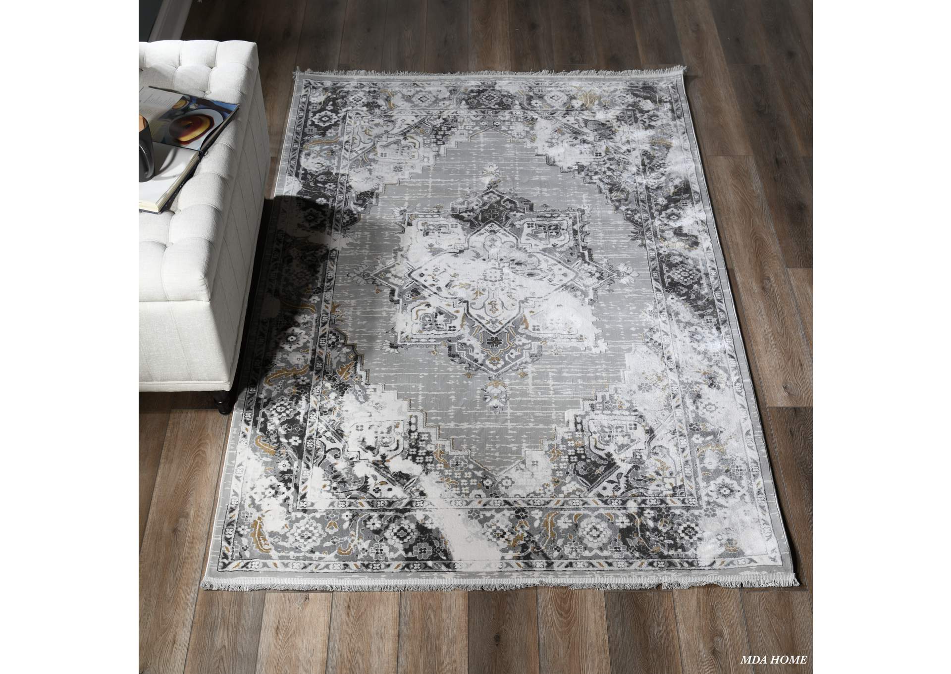 XANTHOS COLLECTION 03 8'1" X 10'2"'