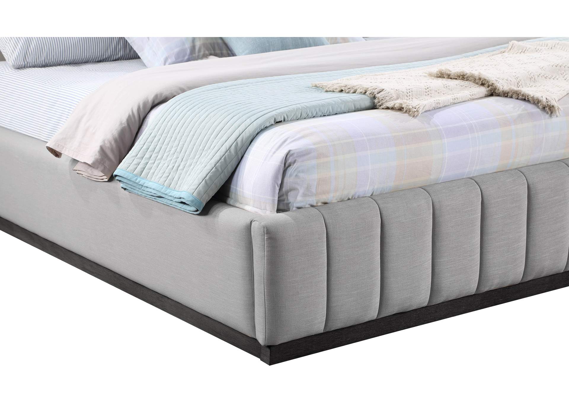 Lucia Grey Linen Textured Fabric King Bed image 7
