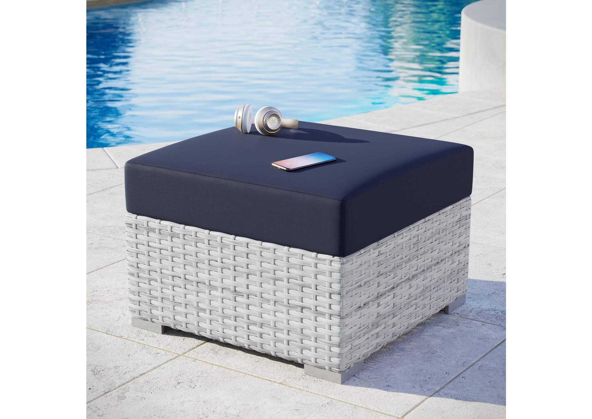 Convene Outdoor Patio Ottoman image 7