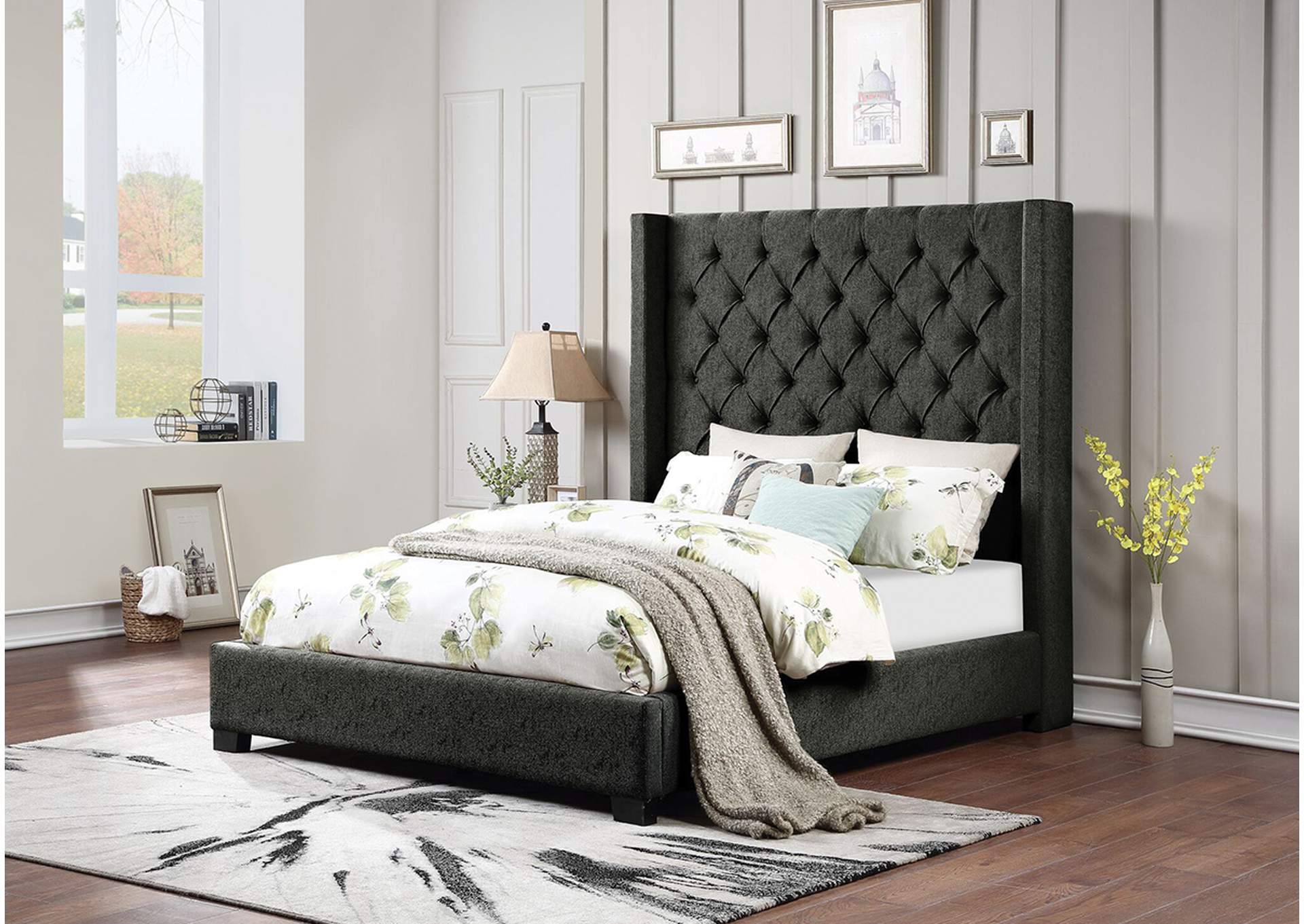 B543 King Bed image 1