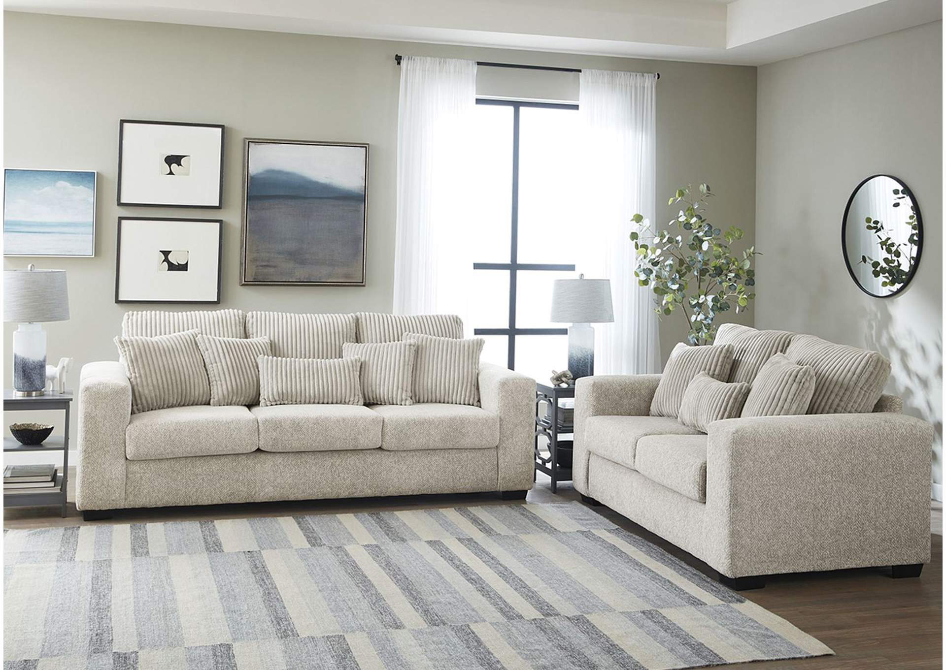 U239 Loveseat image 1