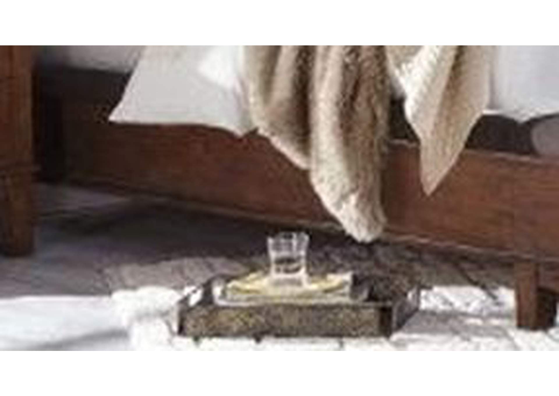 Cagney King Bed 4pc Bed,Dresser,Mirror,Chest image 18