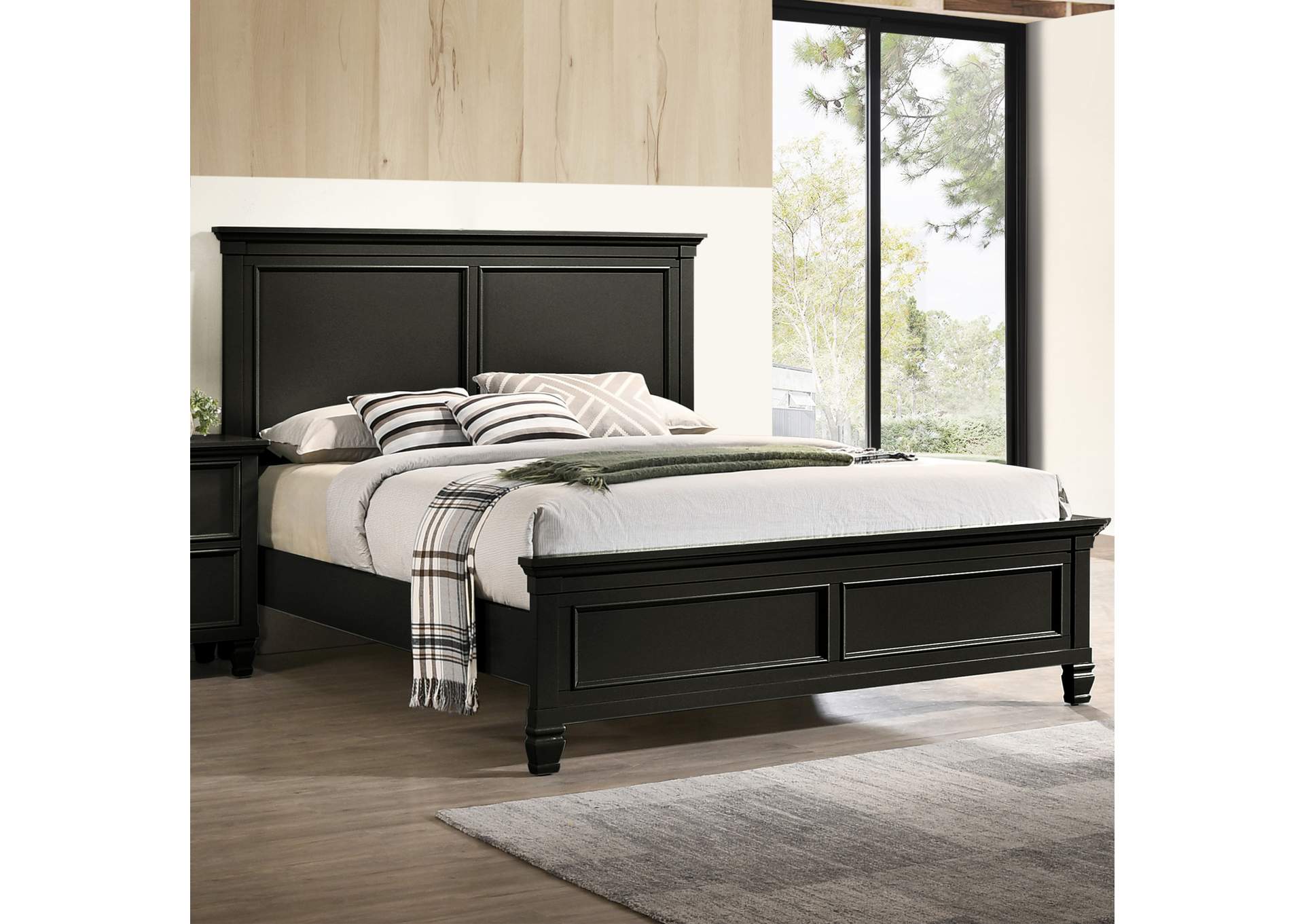 Tamarack Queen Panel Bed - Black